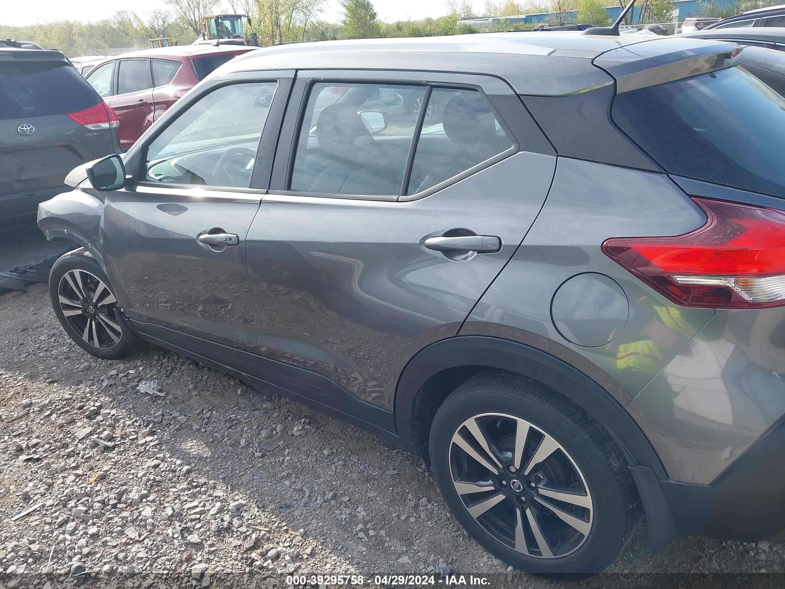 Photo 14 VIN: 3N1CP5CU2KL509486 - NISSAN KICKS 