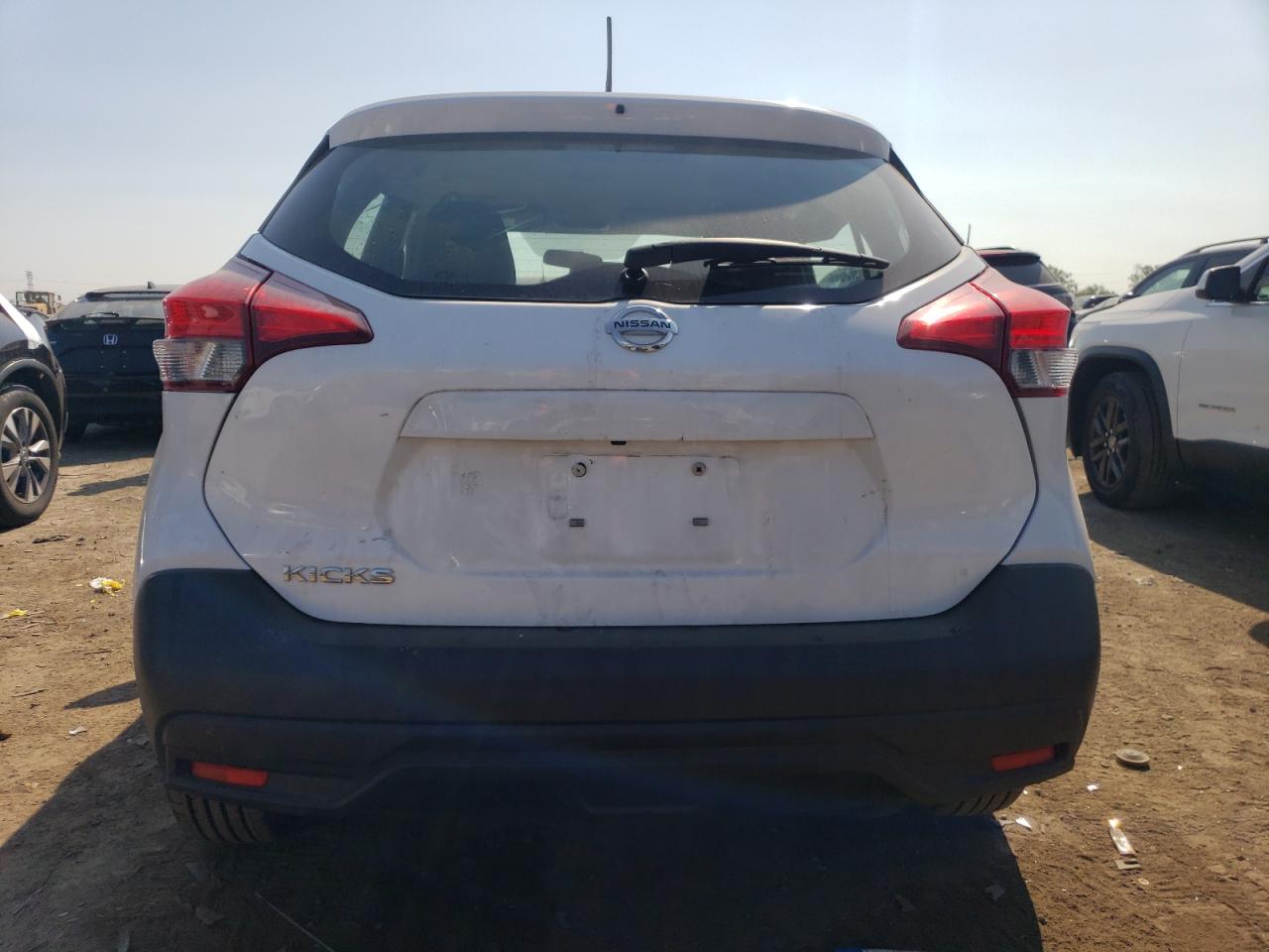 Photo 5 VIN: 3N1CP5CU3JL517997 - NISSAN KICKS 