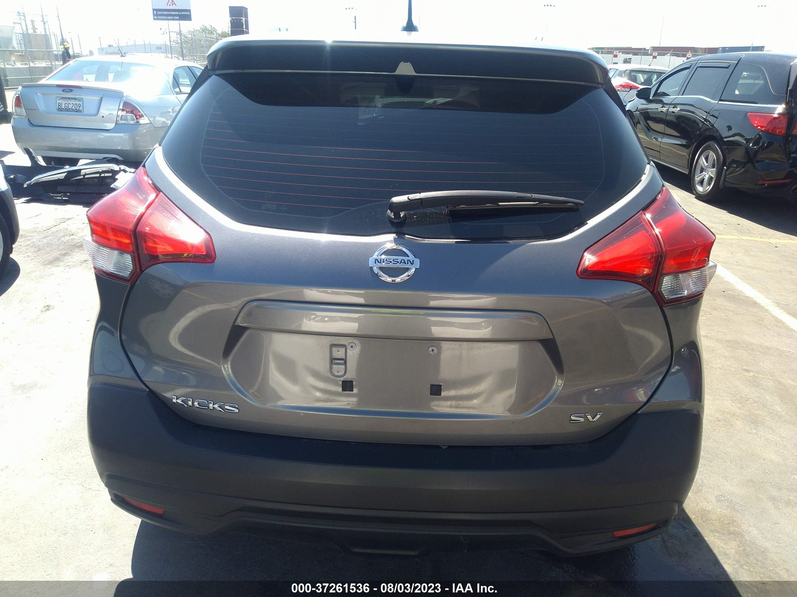 Photo 15 VIN: 3N1CP5CU3JL523623 - NISSAN KICKS 