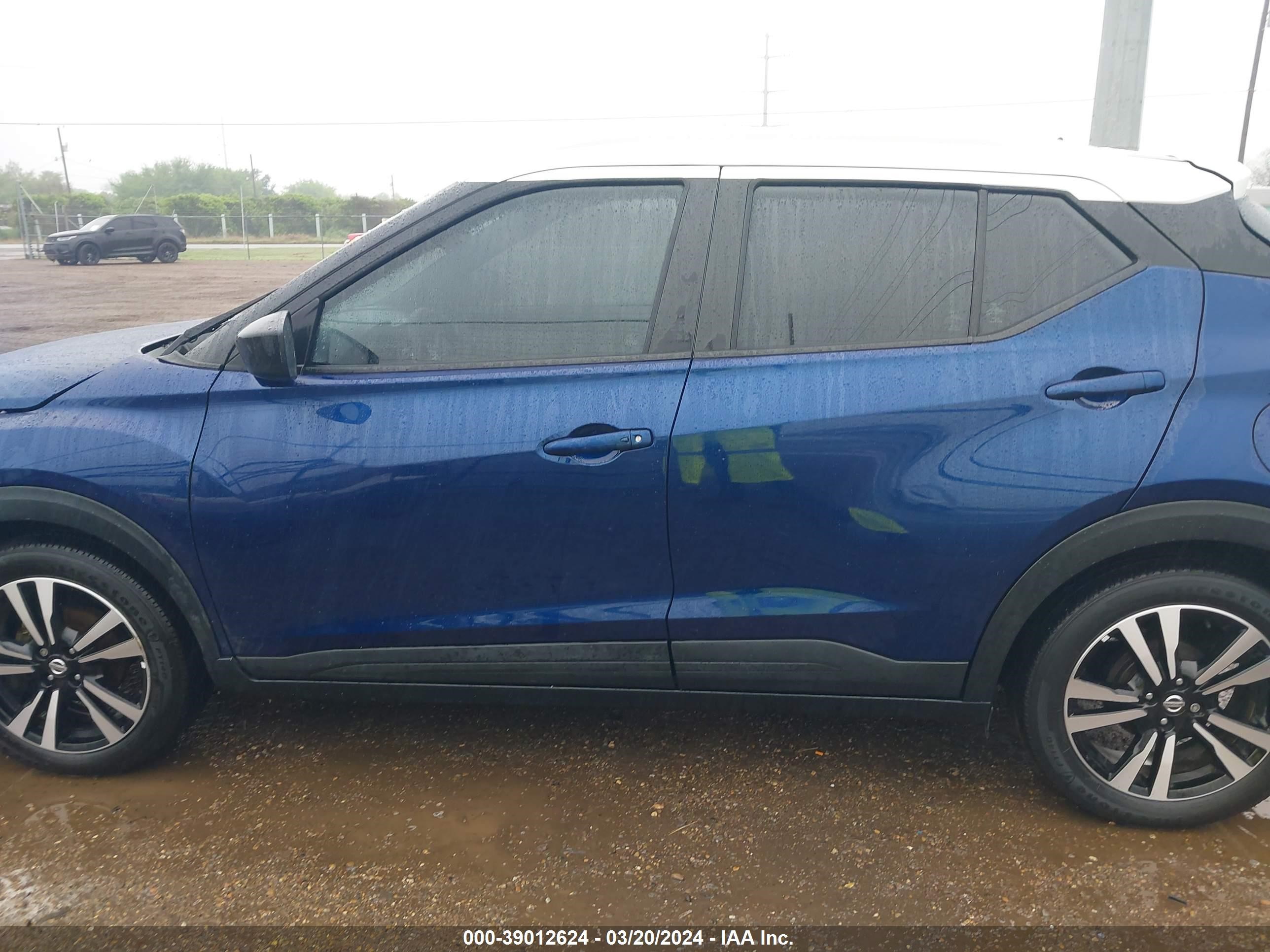 Photo 12 VIN: 3N1CP5CU3JL529499 - NISSAN KICKS 