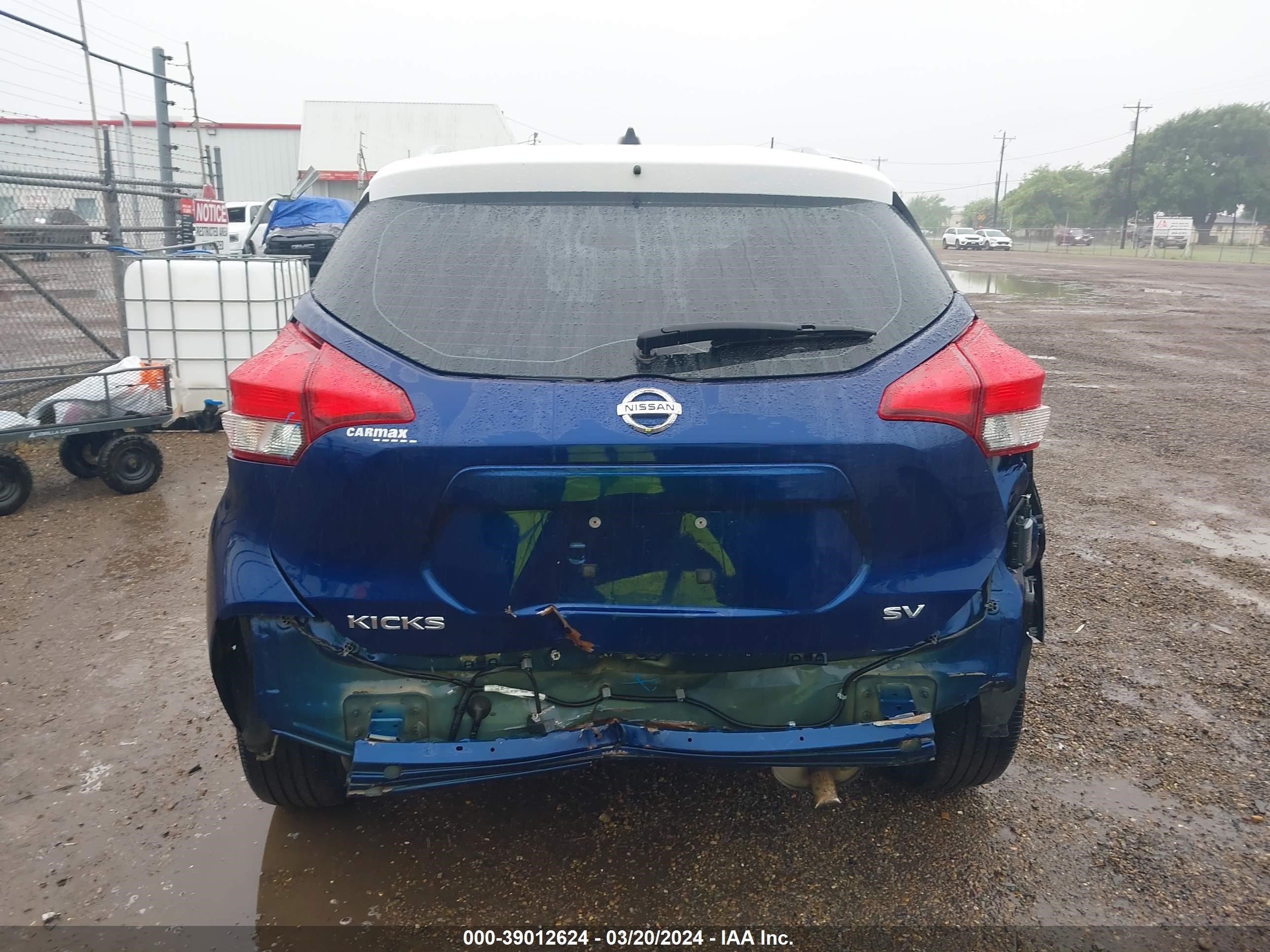 Photo 14 VIN: 3N1CP5CU3JL529499 - NISSAN KICKS 