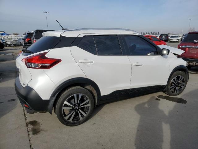 Photo 2 VIN: 3N1CP5CU3JL535254 - NISSAN KICKS S 