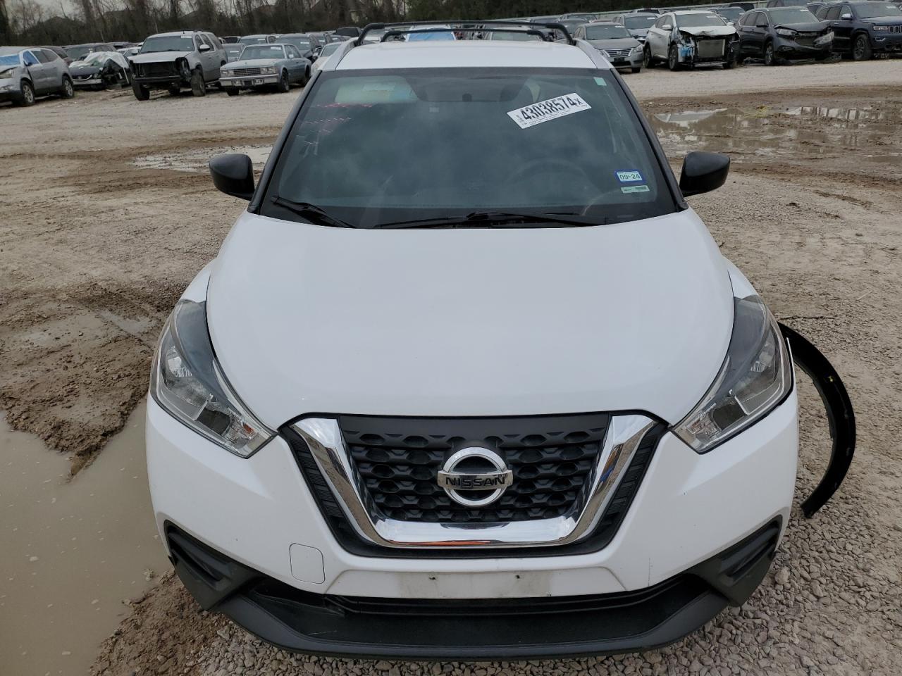 Photo 4 VIN: 3N1CP5CU3KL504474 - NISSAN KICKS 