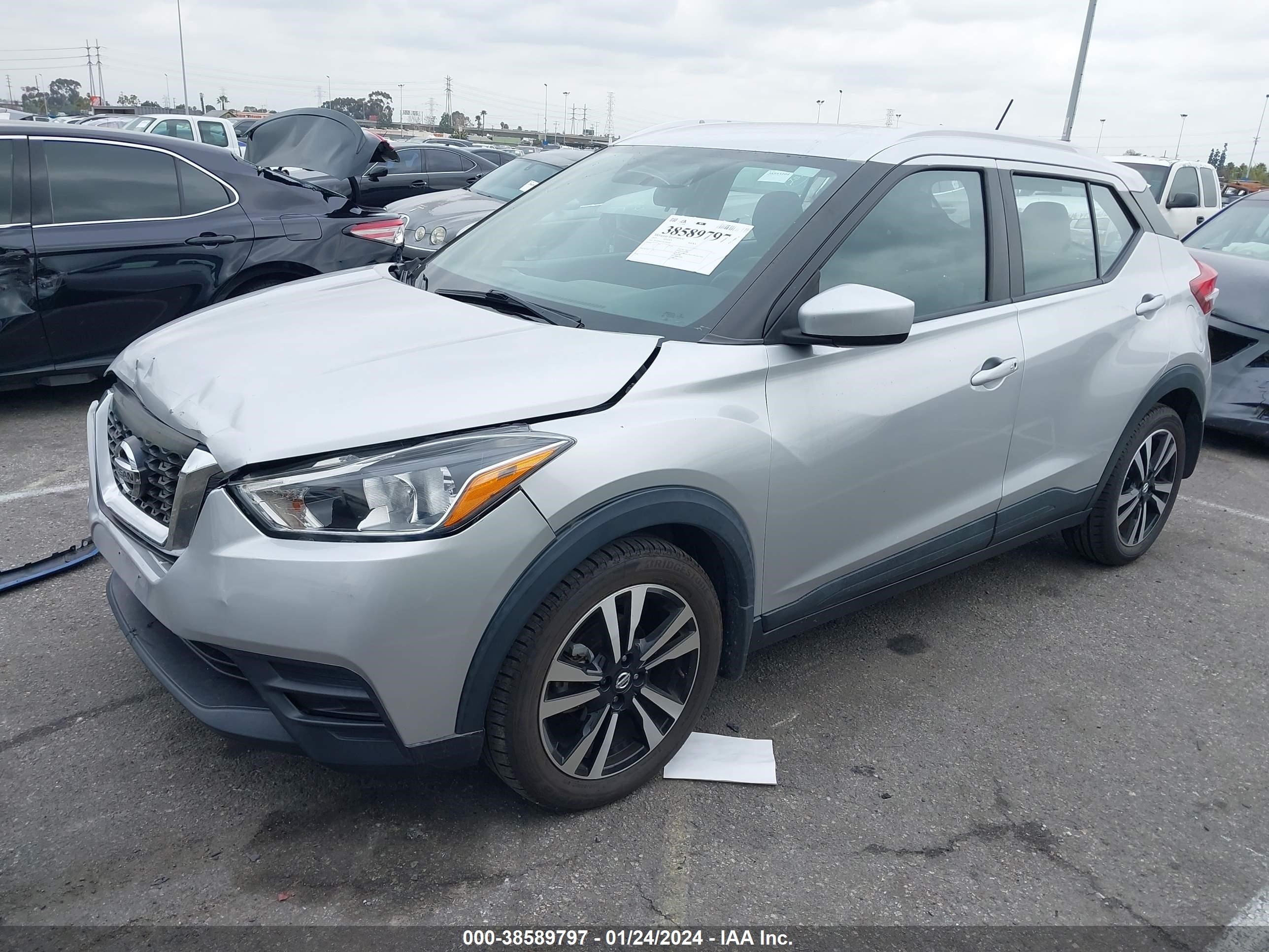 Photo 1 VIN: 3N1CP5CU3KL509769 - NISSAN KICKS 