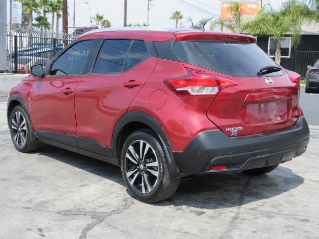 Photo 2 VIN: 3N1CP5CU4JL501419 - NISSAN KICKS 