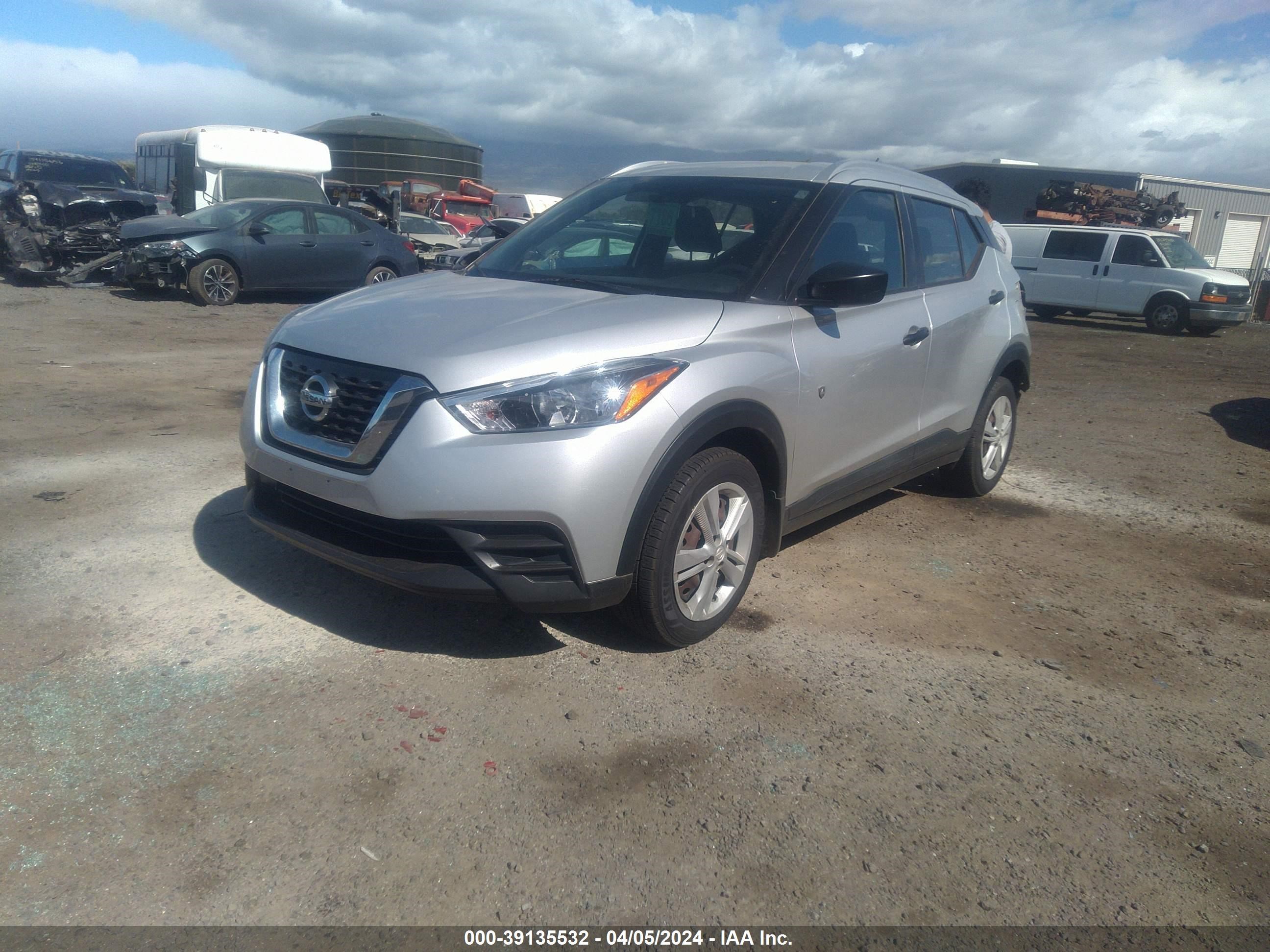 Photo 1 VIN: 3N1CP5CU4JL536039 - NISSAN KICKS 