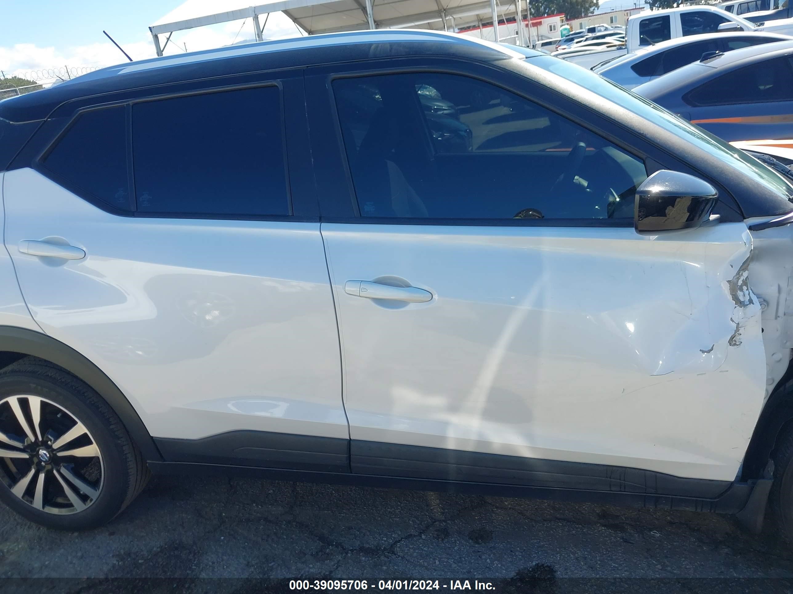 Photo 12 VIN: 3N1CP5CU4KL565204 - NISSAN KICKS 