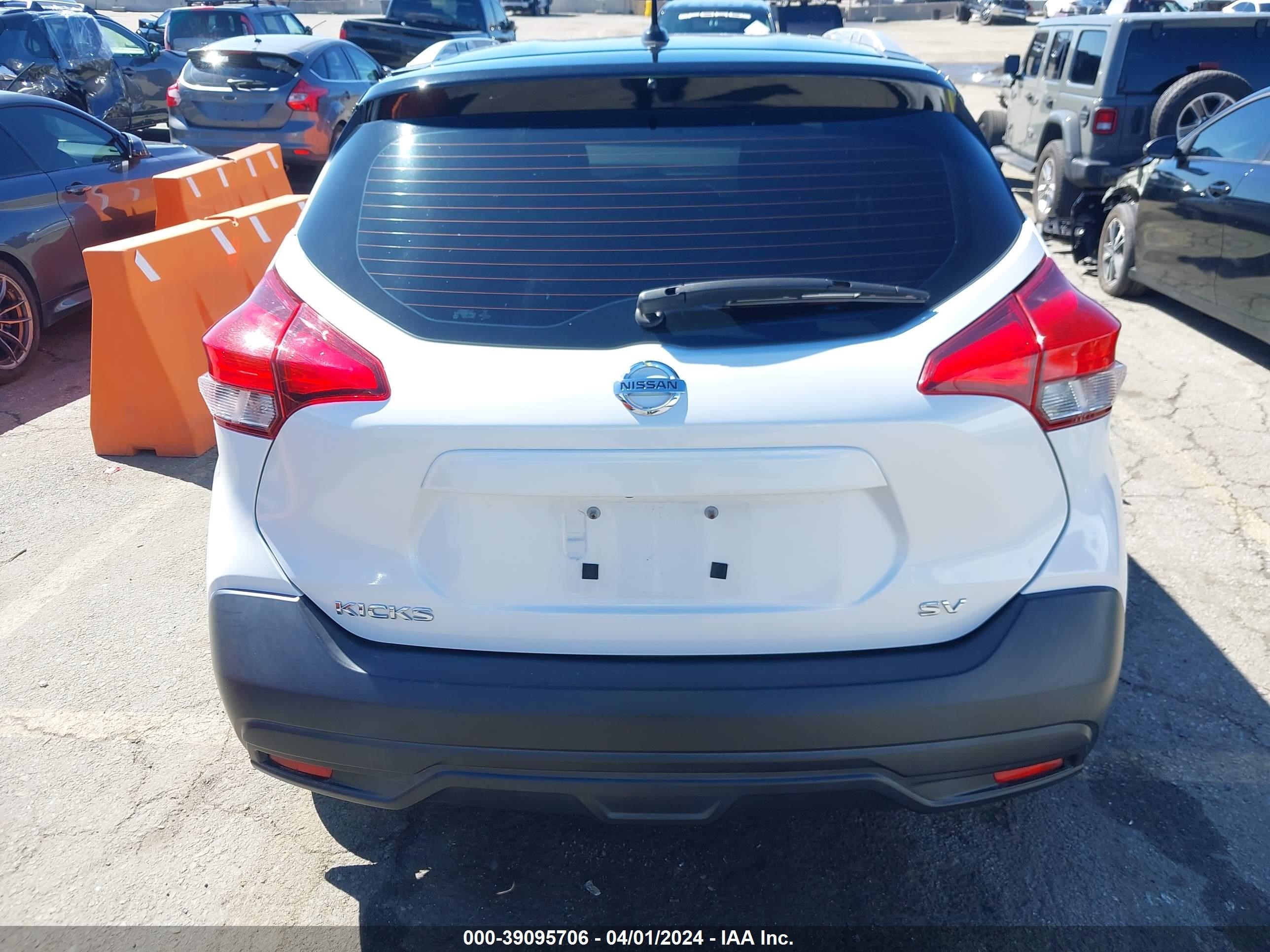 Photo 15 VIN: 3N1CP5CU4KL565204 - NISSAN KICKS 