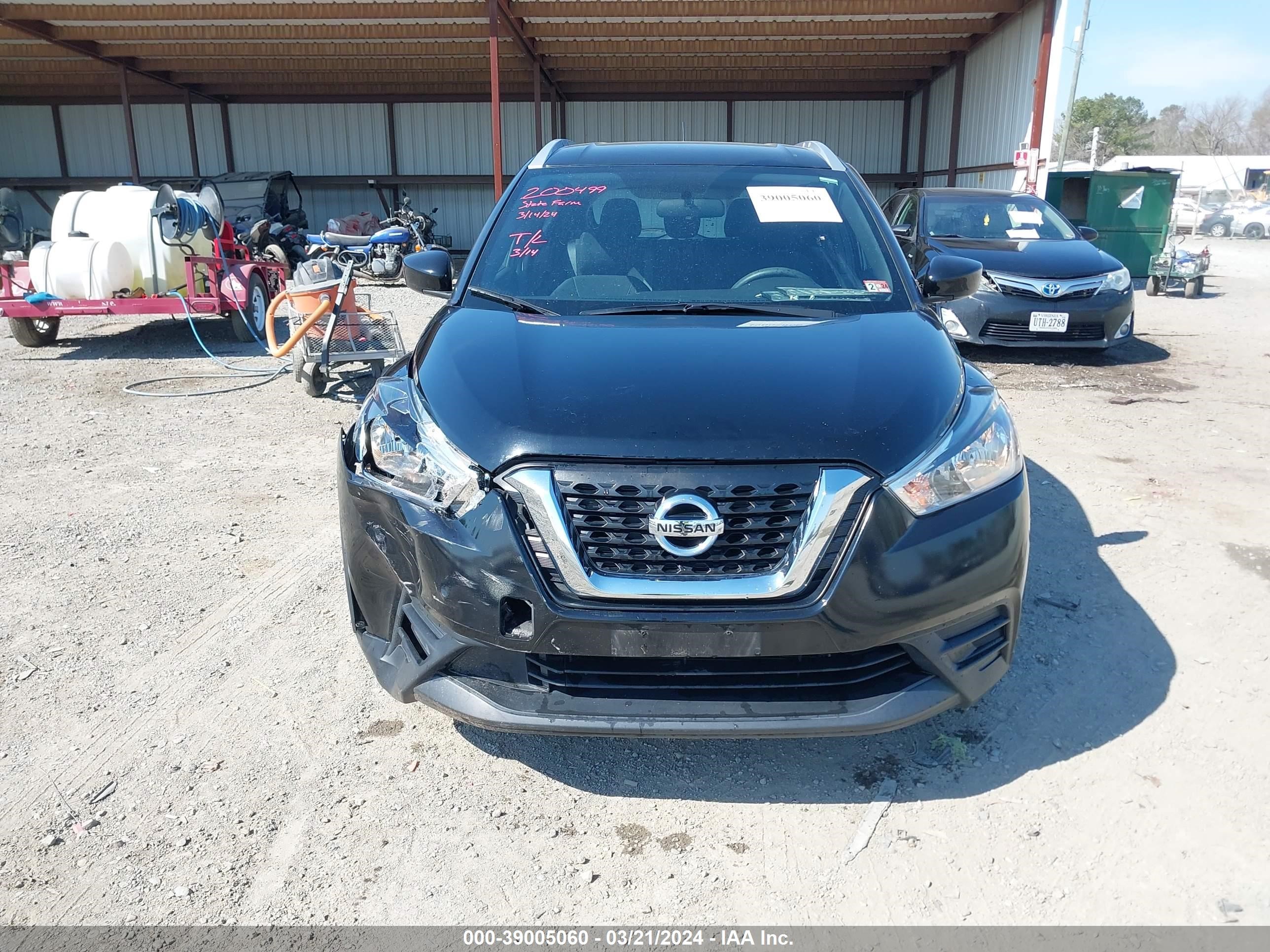 Photo 11 VIN: 3N1CP5CU5JL521890 - NISSAN KICKS 