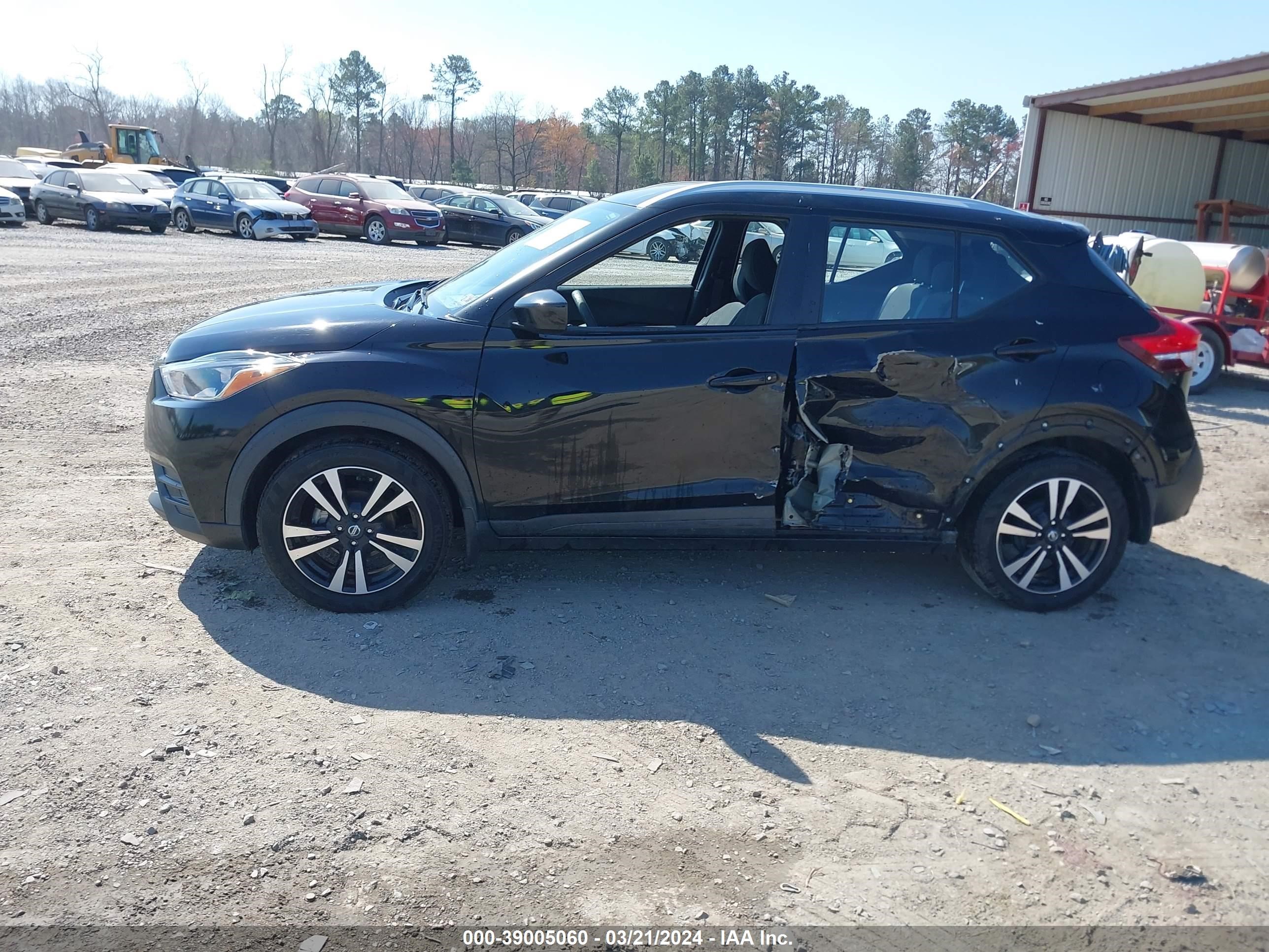 Photo 13 VIN: 3N1CP5CU5JL521890 - NISSAN KICKS 