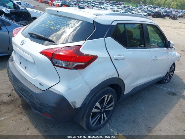 Photo 3 VIN: 3N1CP5CU5JL536387 - NISSAN KICKS 