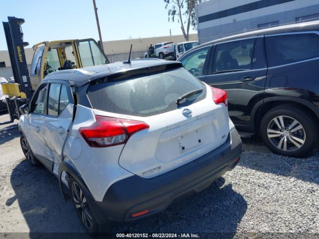 Photo 2 VIN: 3N1CP5CU5JL536972 - NISSAN KICKS 