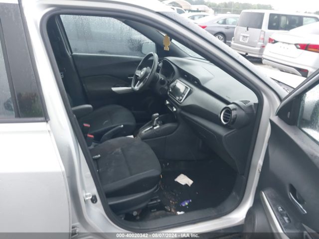 Photo 4 VIN: 3N1CP5CU5JL538141 - NISSAN KICKS 