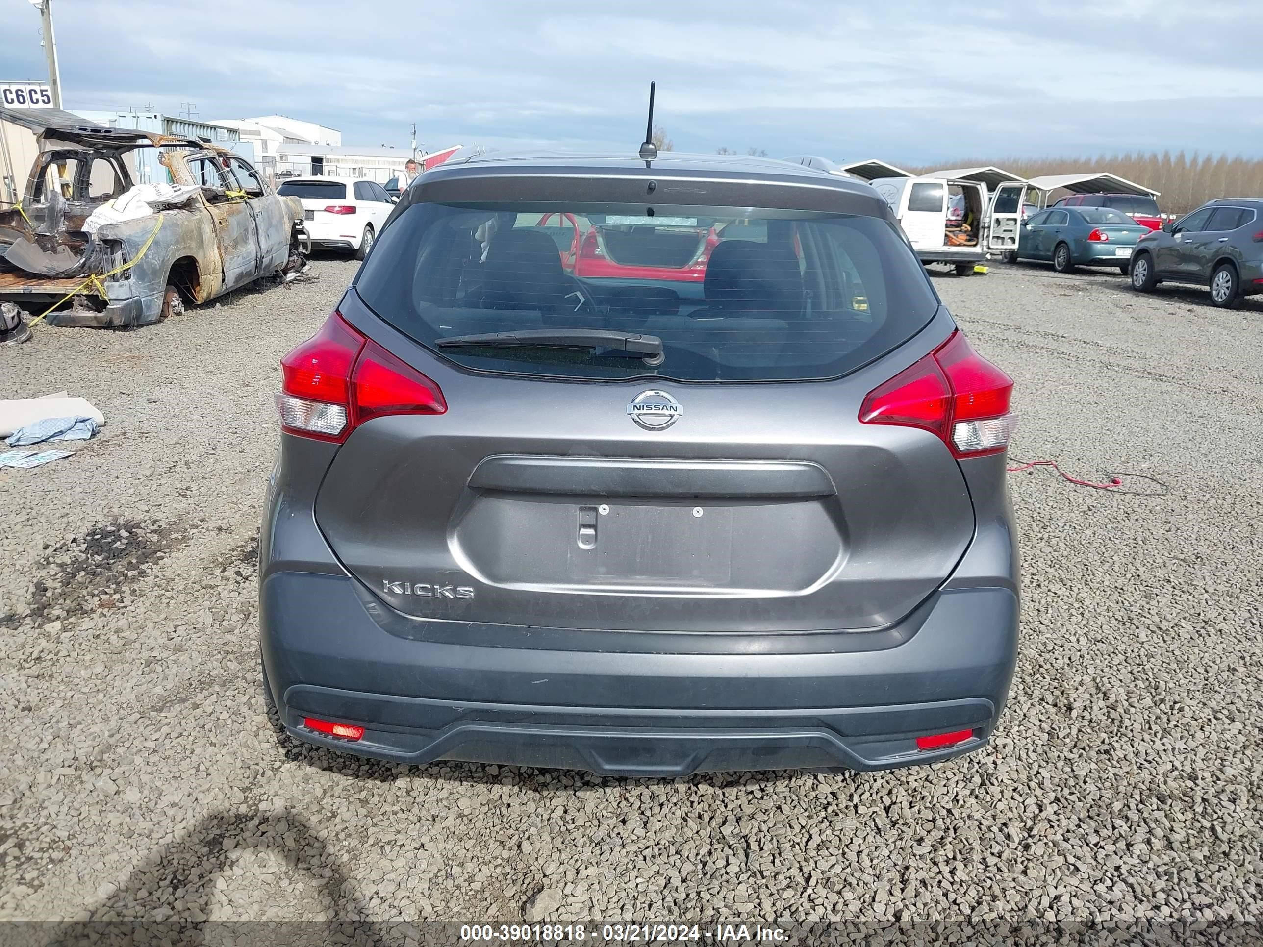 Photo 16 VIN: 3N1CP5CU5JL543968 - NISSAN KICKS 