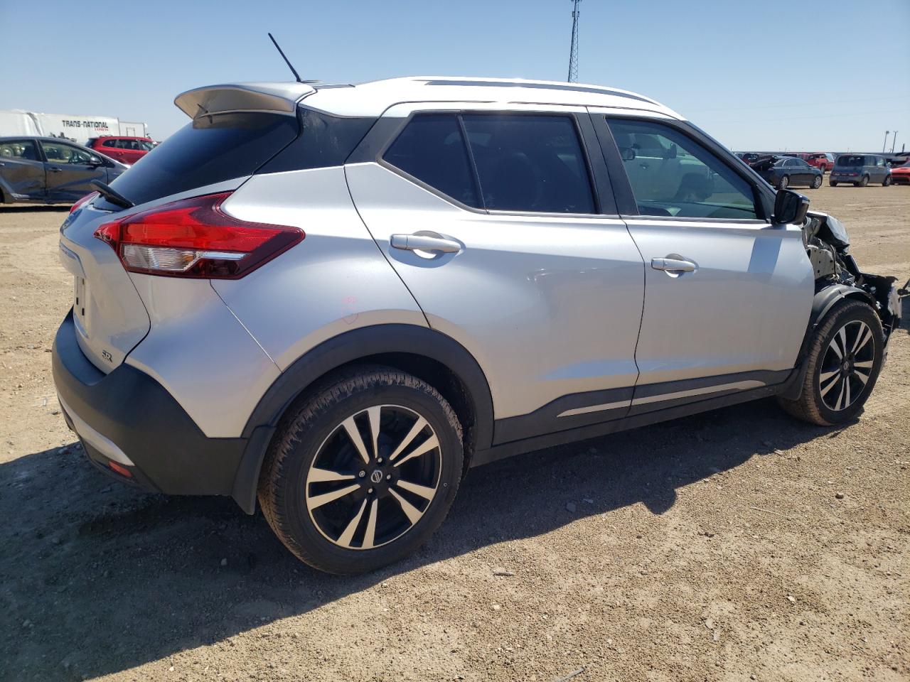 Photo 2 VIN: 3N1CP5CU6JL498216 - NISSAN KICKS 