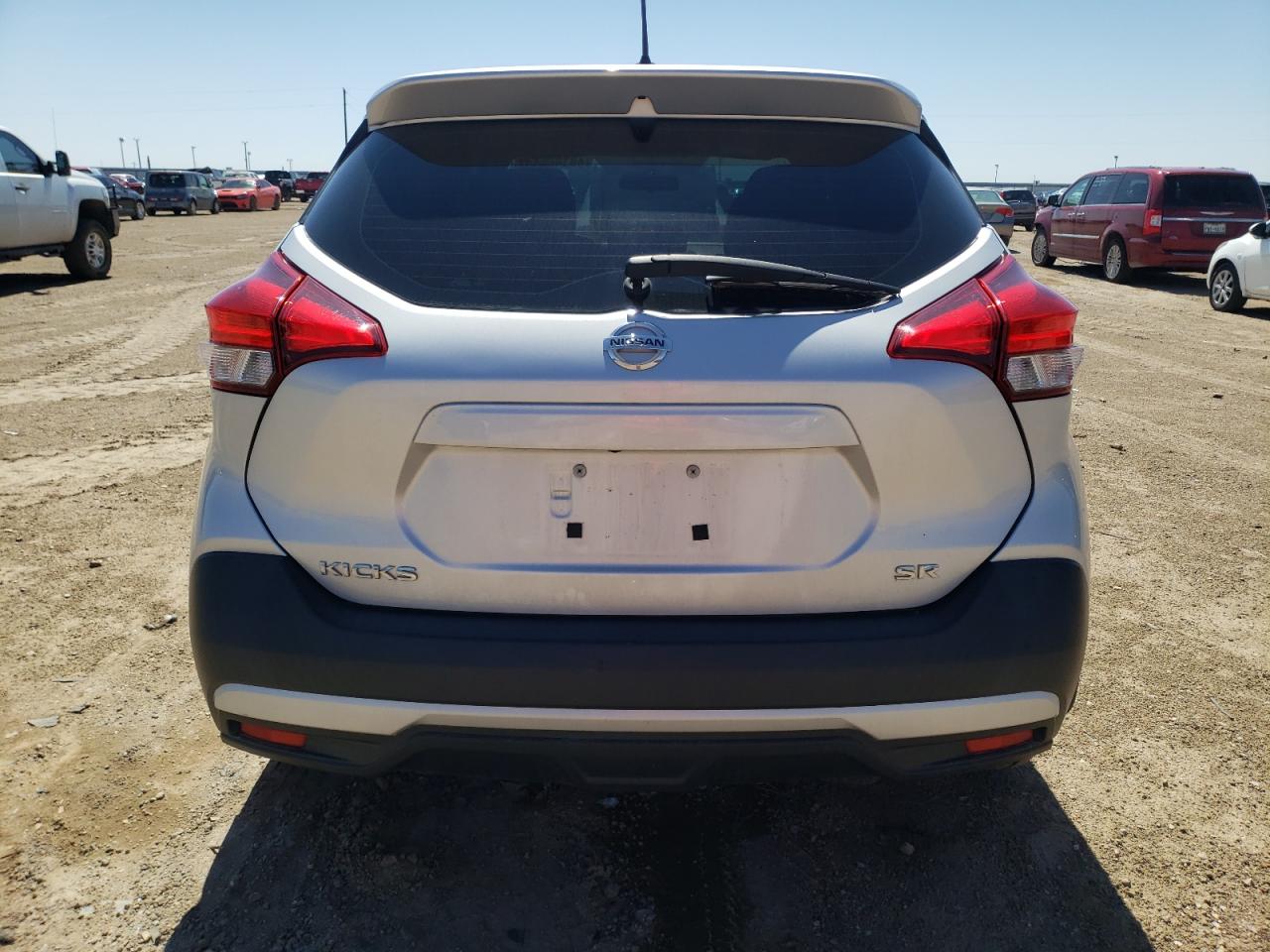 Photo 5 VIN: 3N1CP5CU6JL498216 - NISSAN KICKS 