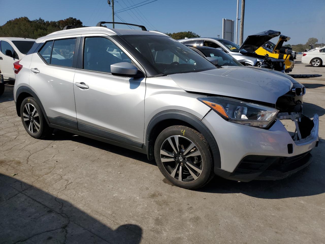 Photo 3 VIN: 3N1CP5CU6JL509375 - NISSAN KICKS 