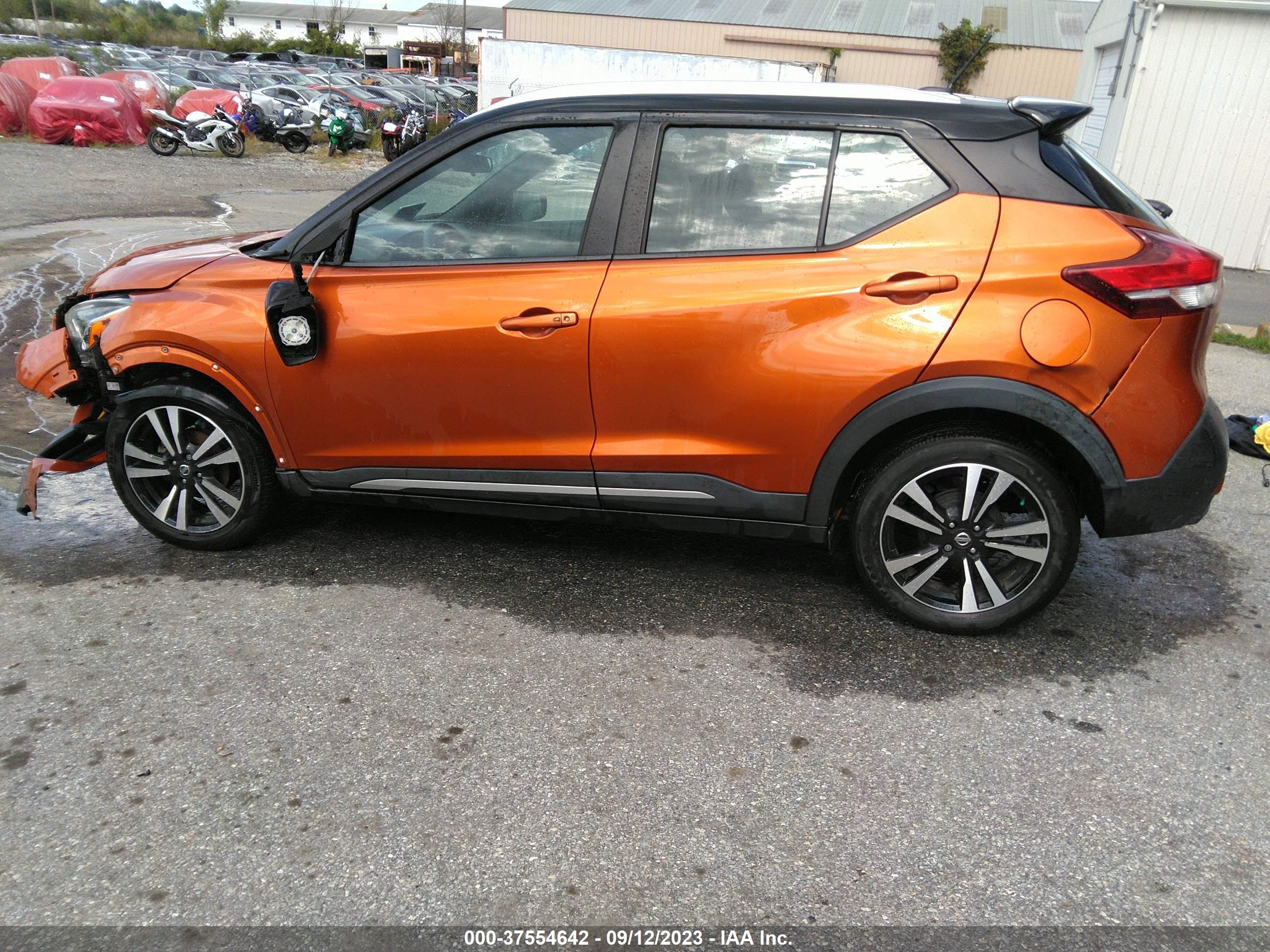 Photo 12 VIN: 3N1CP5CU6JL518299 - NISSAN KICKS 