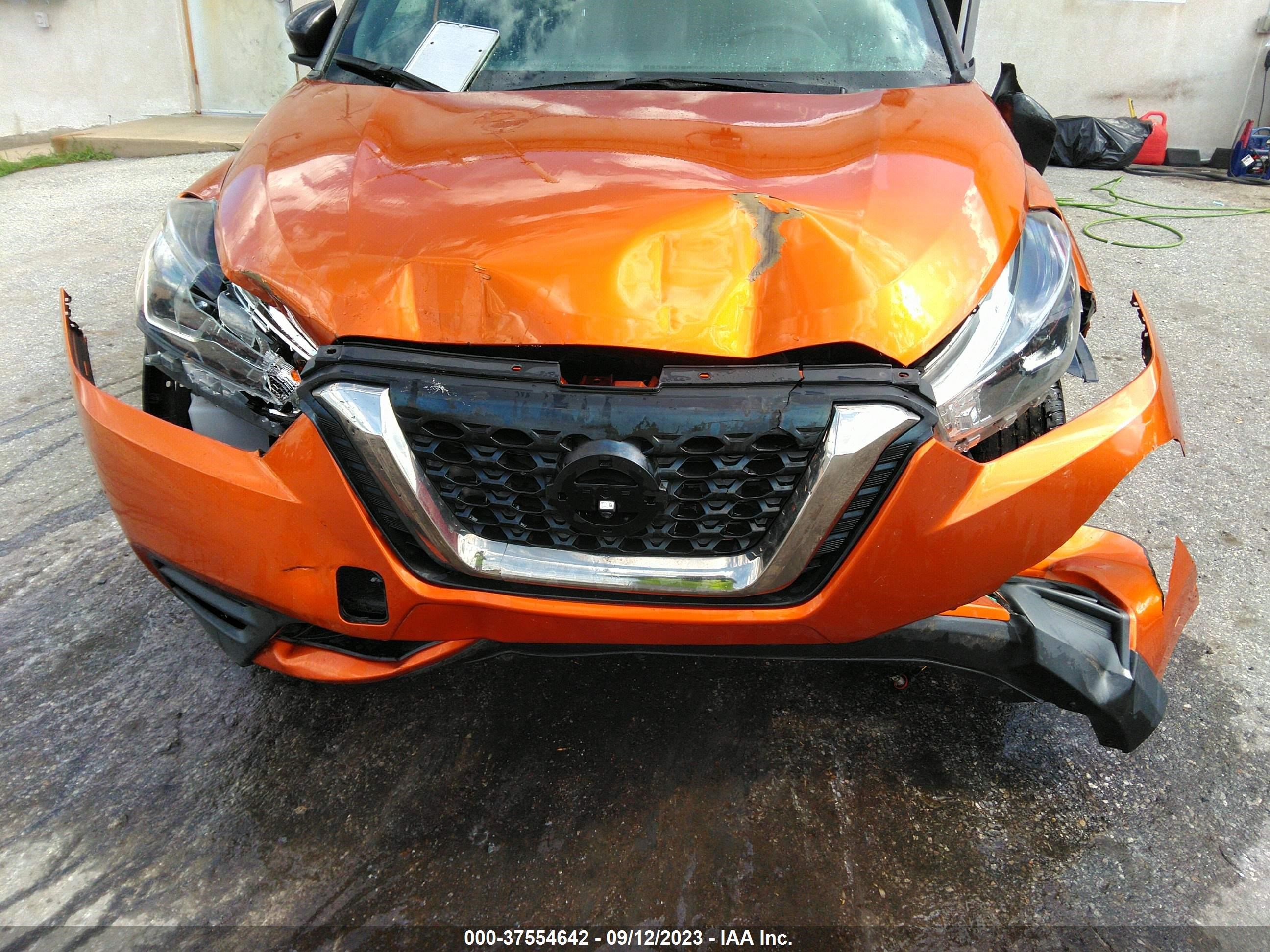 Photo 5 VIN: 3N1CP5CU6JL518299 - NISSAN KICKS 