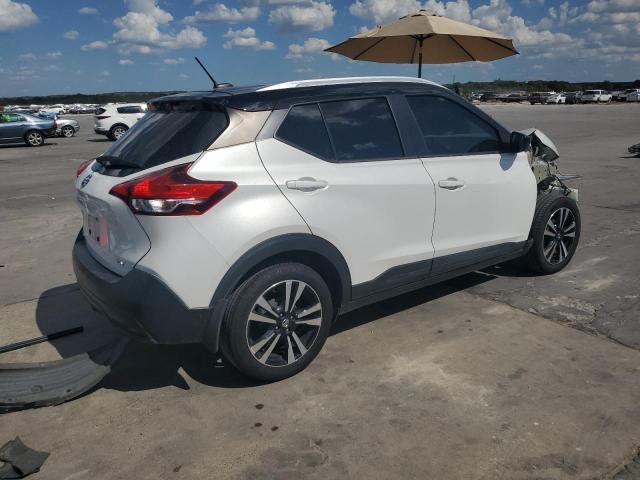 Photo 2 VIN: 3N1CP5CU6JL525138 - NISSAN KICKS S 