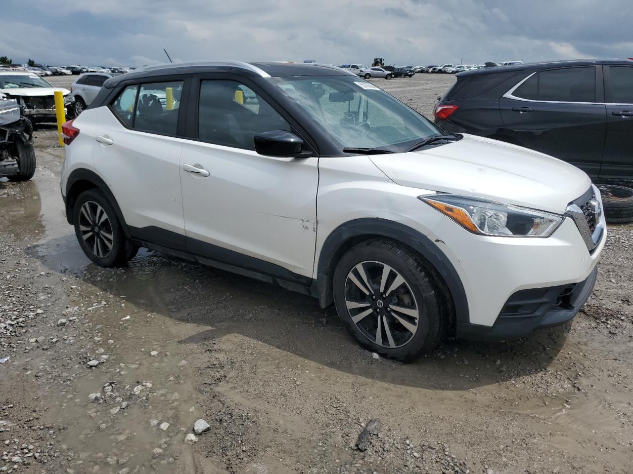 Photo 3 VIN: 3N1CP5CU6JL544949 - NISSAN KICKS 