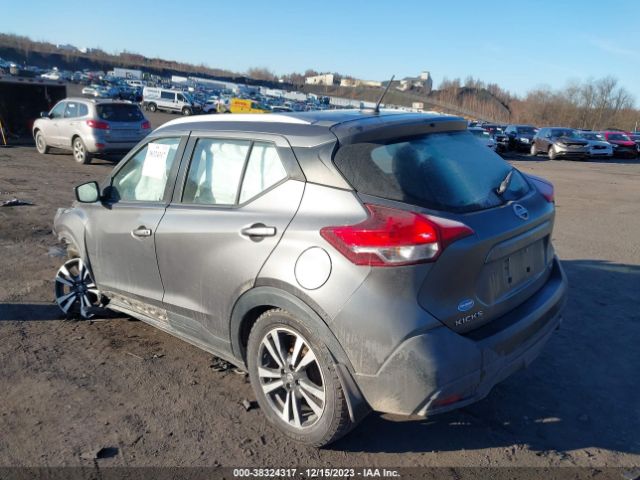 Photo 2 VIN: 3N1CP5CU7JL501320 - NISSAN KICKS 