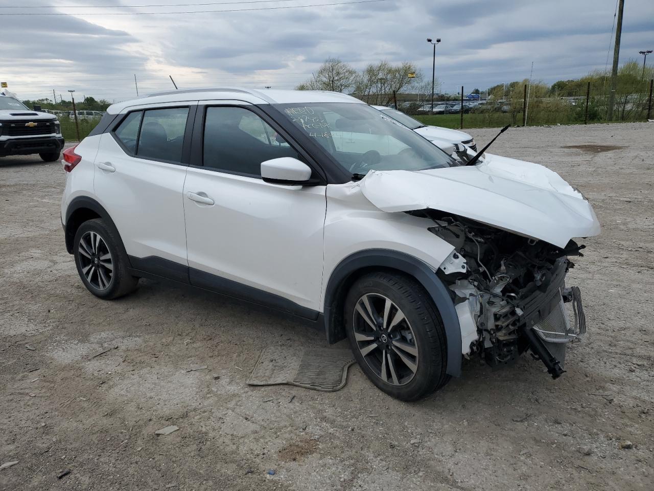 Photo 3 VIN: 3N1CP5CU7JL522720 - NISSAN KICKS 