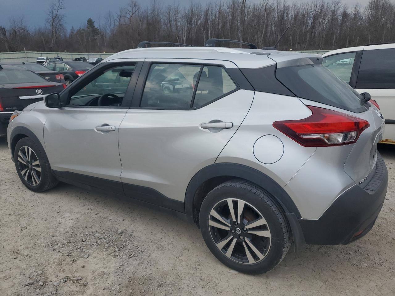 Photo 1 VIN: 3N1CP5CU7JL529683 - NISSAN KICKS 