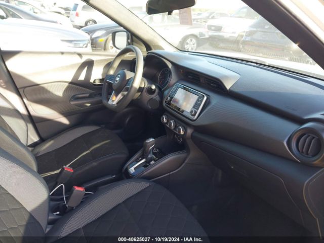 Photo 4 VIN: 3N1CP5CU7JL531109 - NISSAN KICKS 