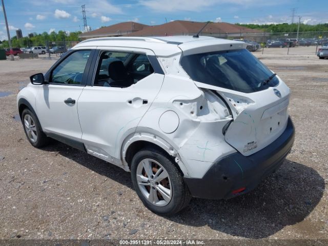 Photo 2 VIN: 3N1CP5CU7JL541820 - NISSAN KICKS 