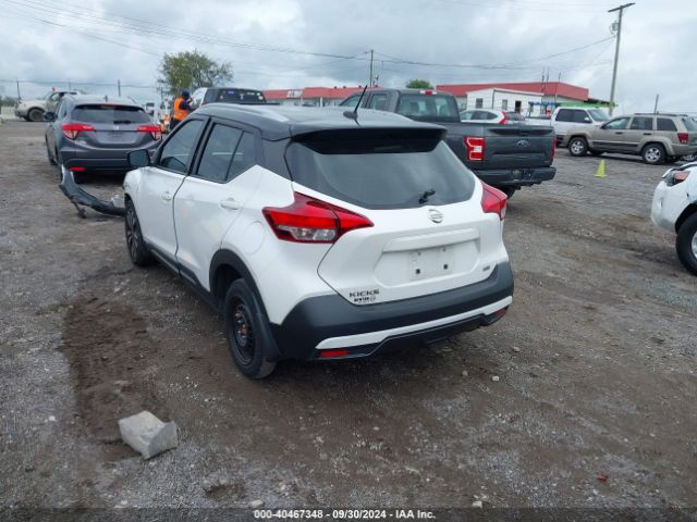 Photo 2 VIN: 3N1CP5CU7JL546712 - NISSAN KICKS 