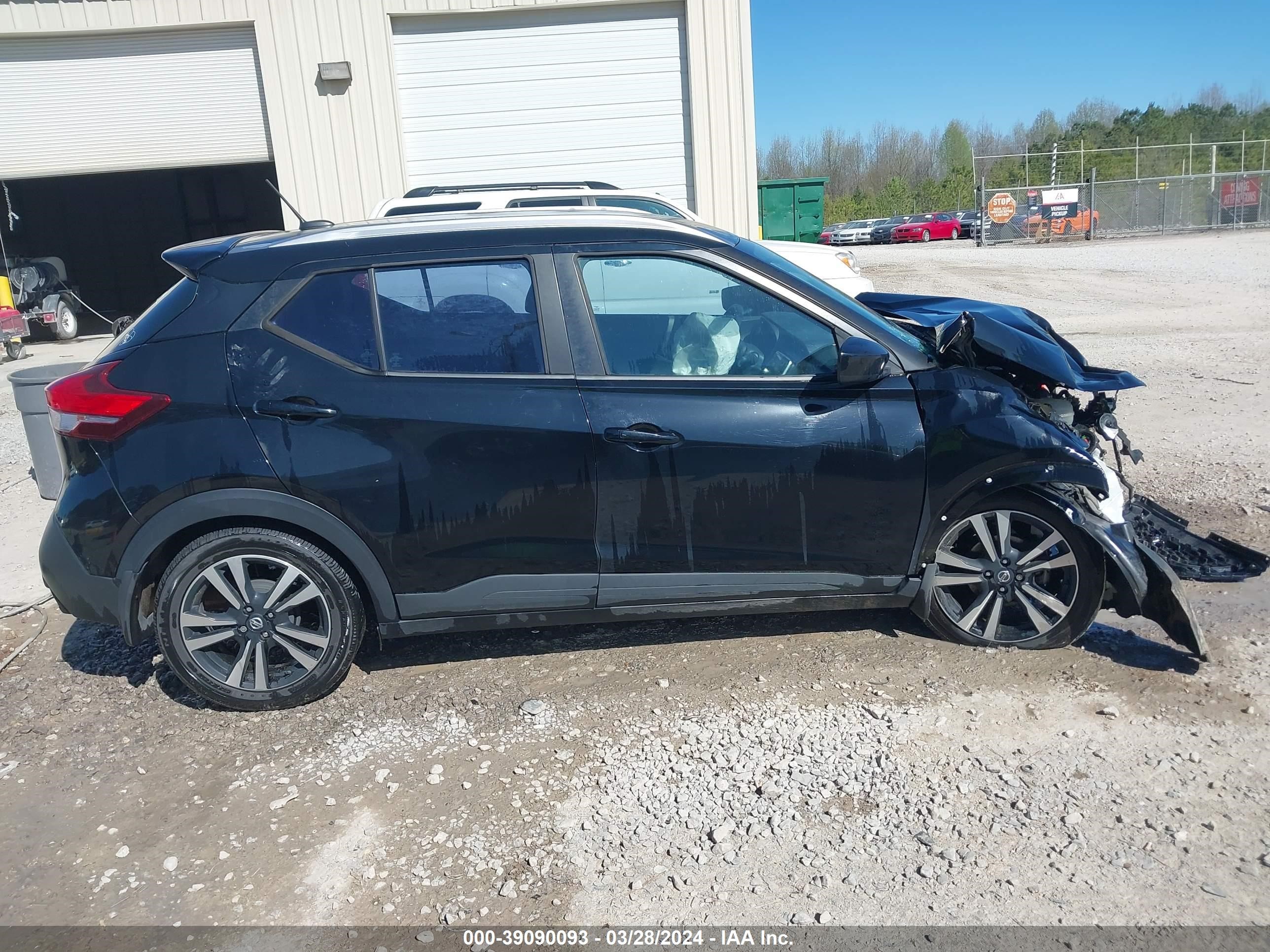 Photo 13 VIN: 3N1CP5CU7KL507832 - NISSAN KICKS 