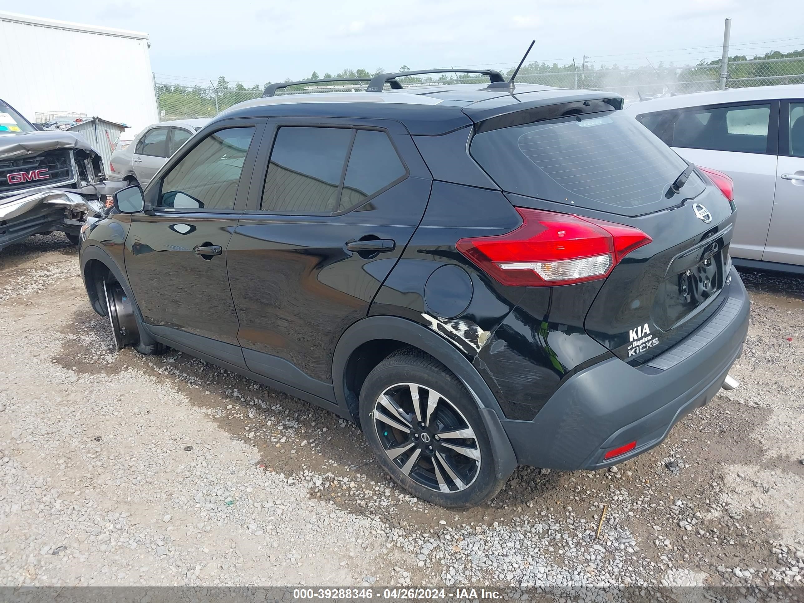 Photo 2 VIN: 3N1CP5CU7KL518099 - NISSAN KICKS 