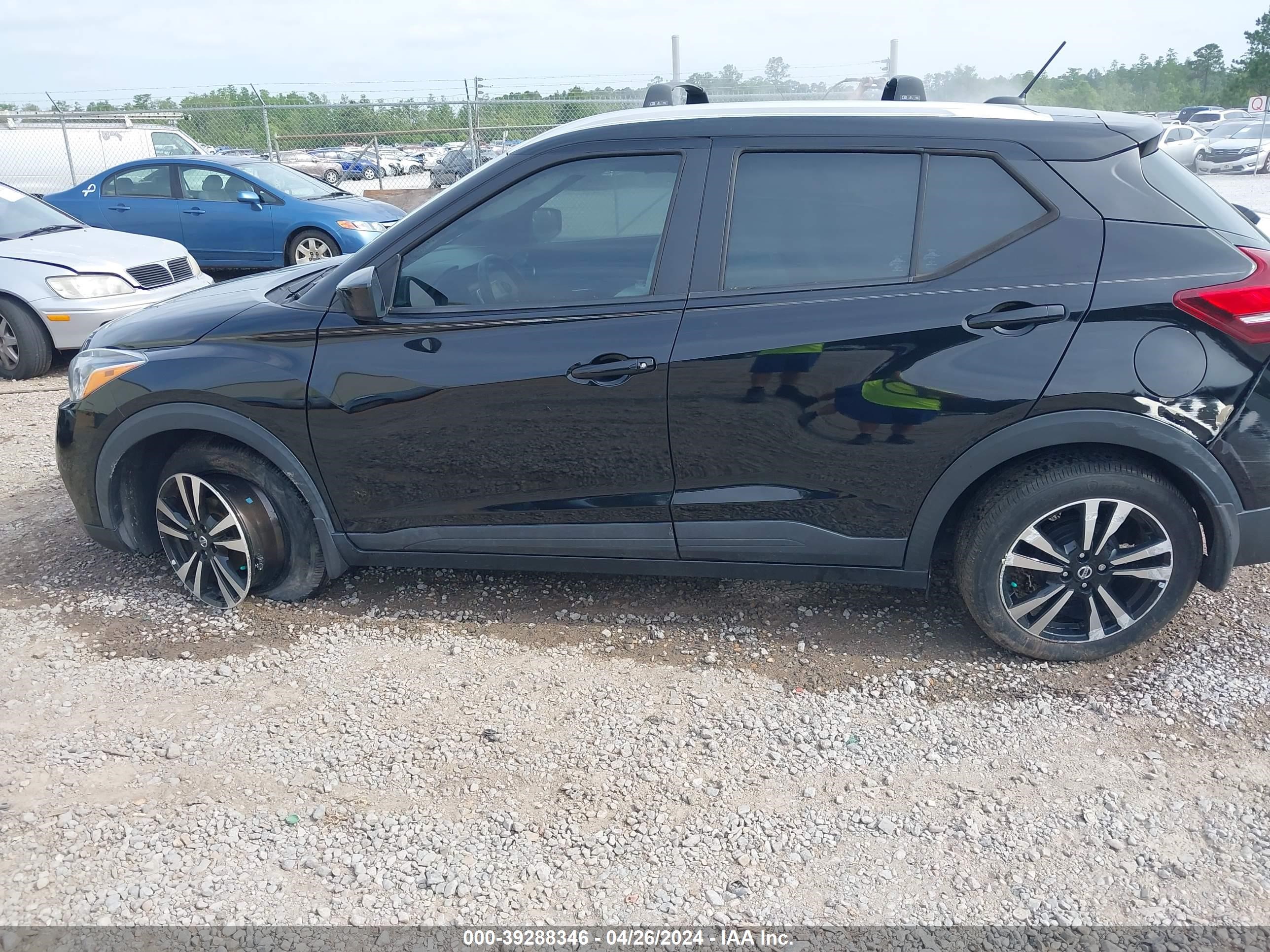 Photo 5 VIN: 3N1CP5CU7KL518099 - NISSAN KICKS 