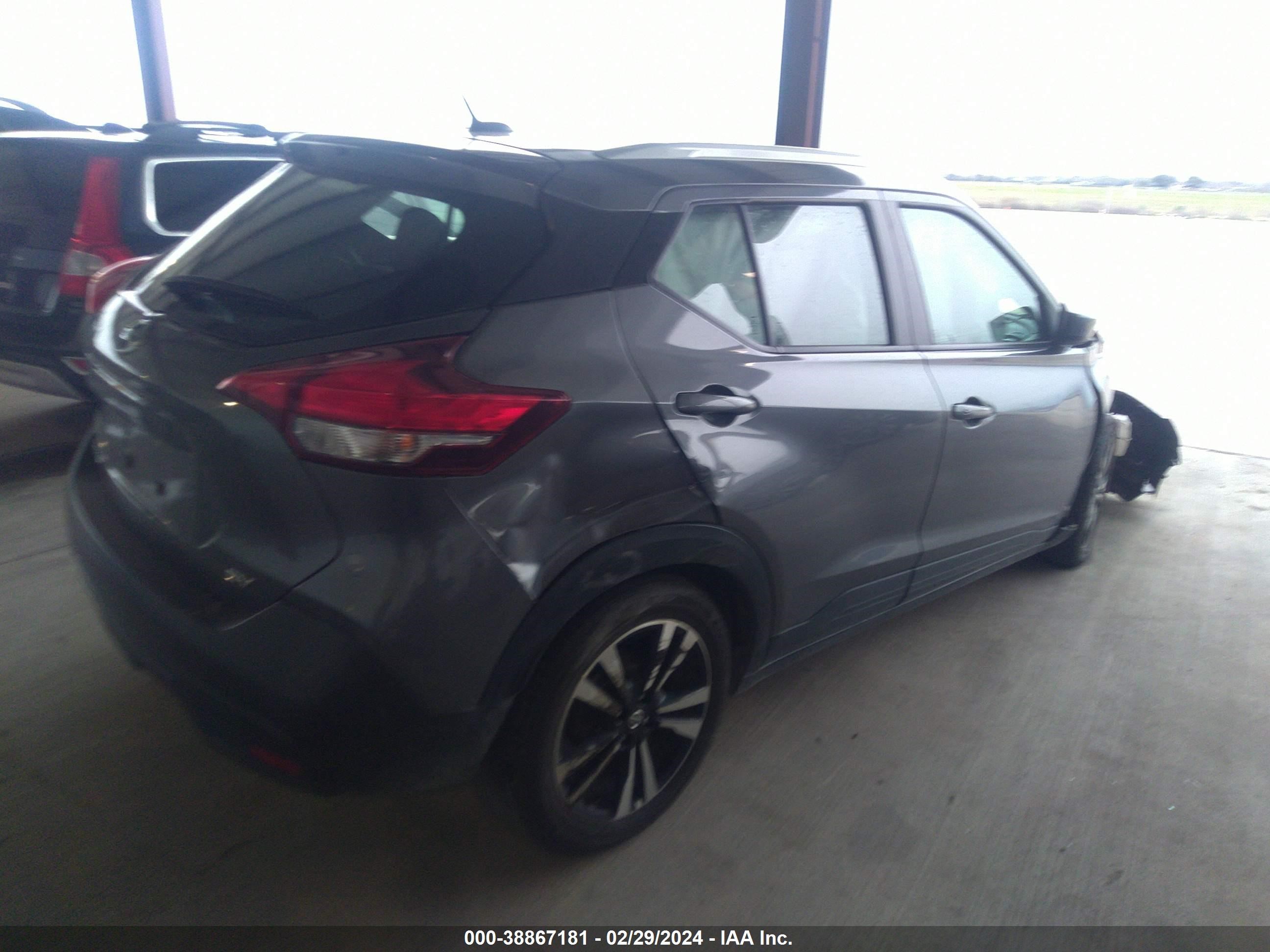 Photo 3 VIN: 3N1CP5CU7KL543052 - NISSAN KICKS 