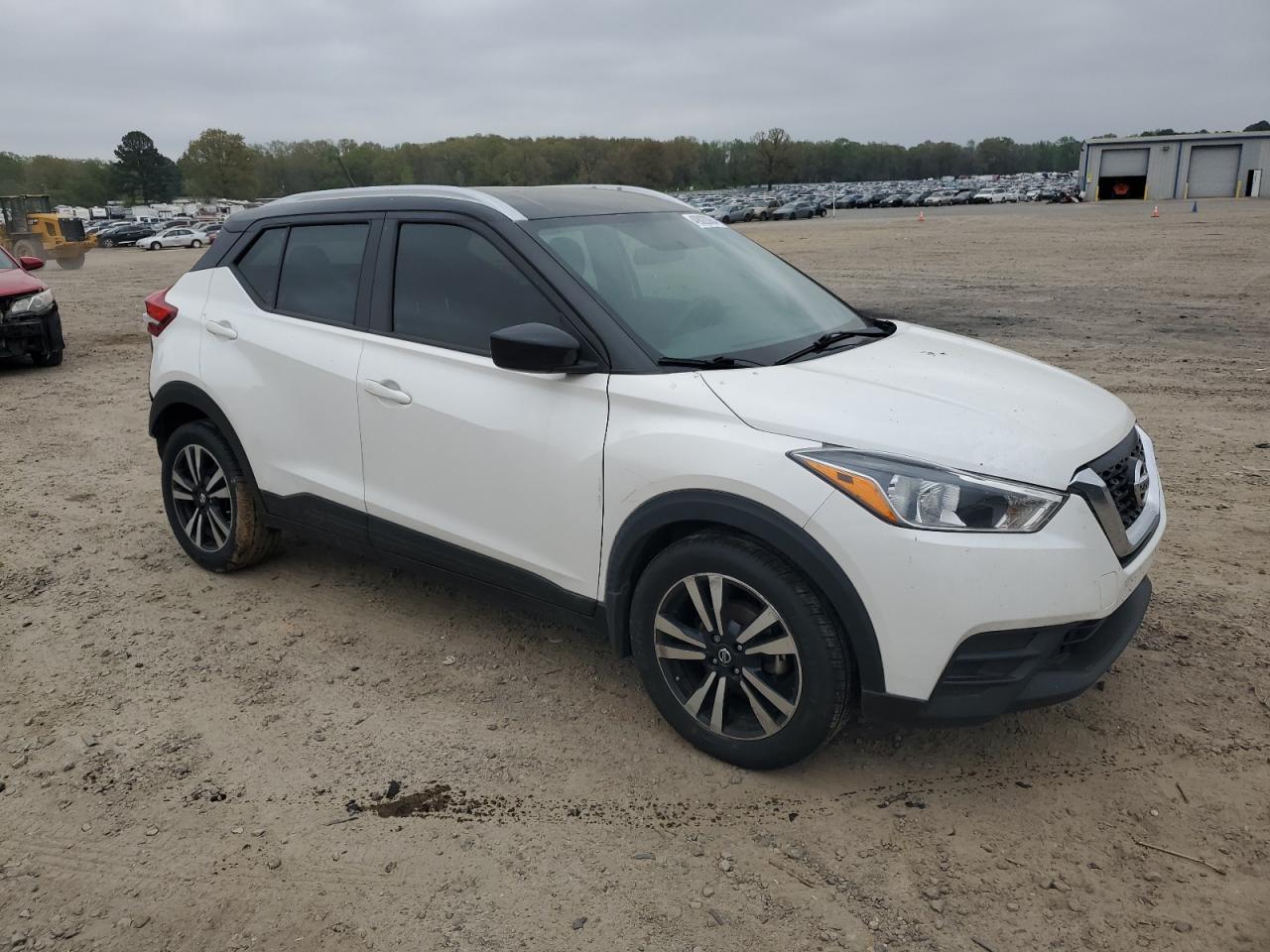 Photo 3 VIN: 3N1CP5CU7KL562927 - NISSAN KICKS 