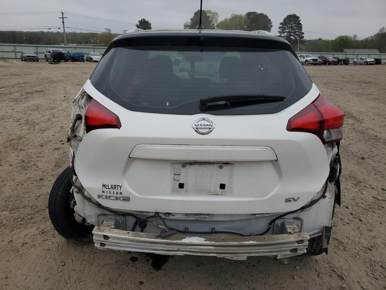 Photo 5 VIN: 3N1CP5CU7KL562927 - NISSAN KICKS 