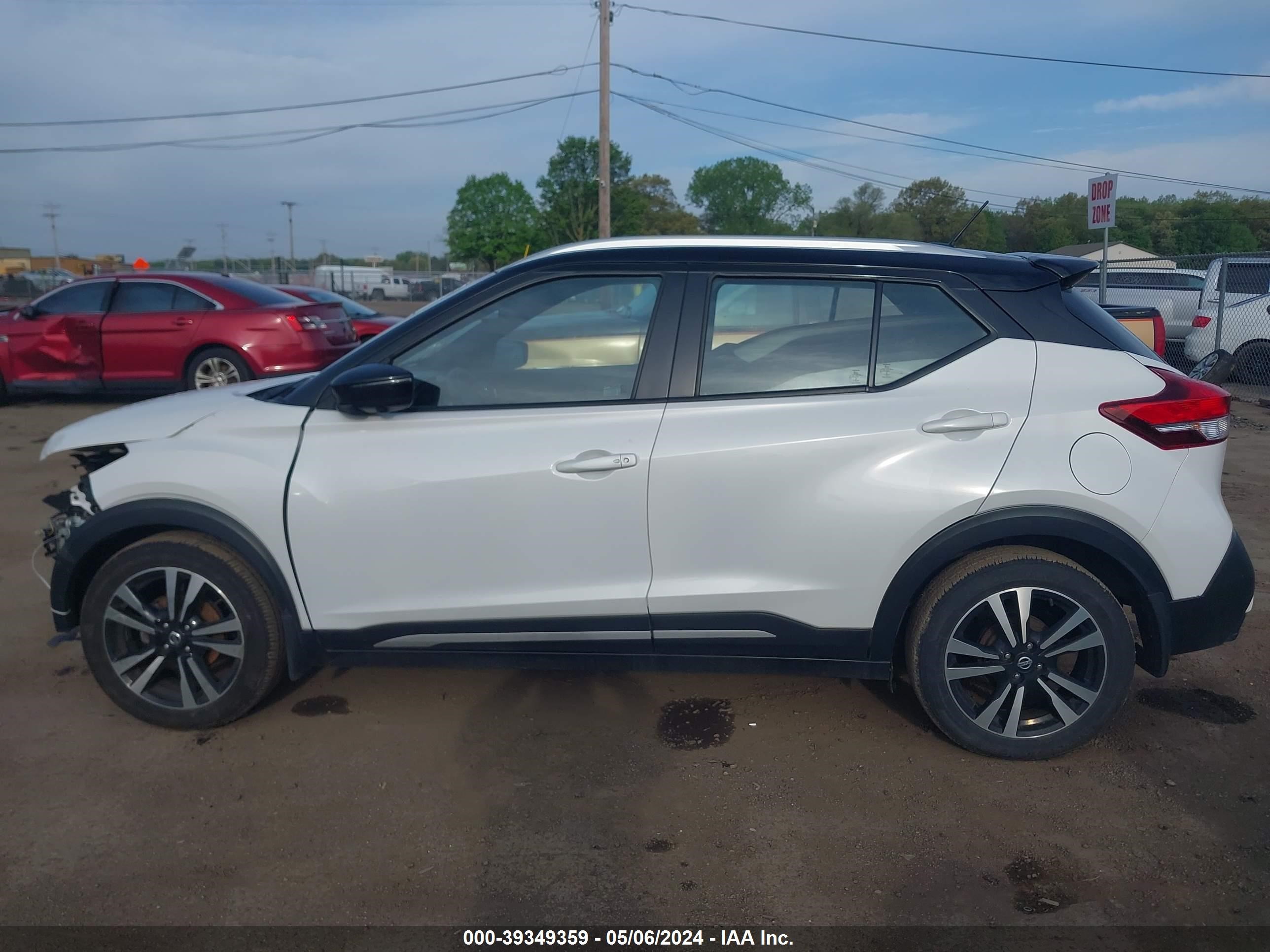 Photo 14 VIN: 3N1CP5CU7KL568159 - NISSAN KICKS 