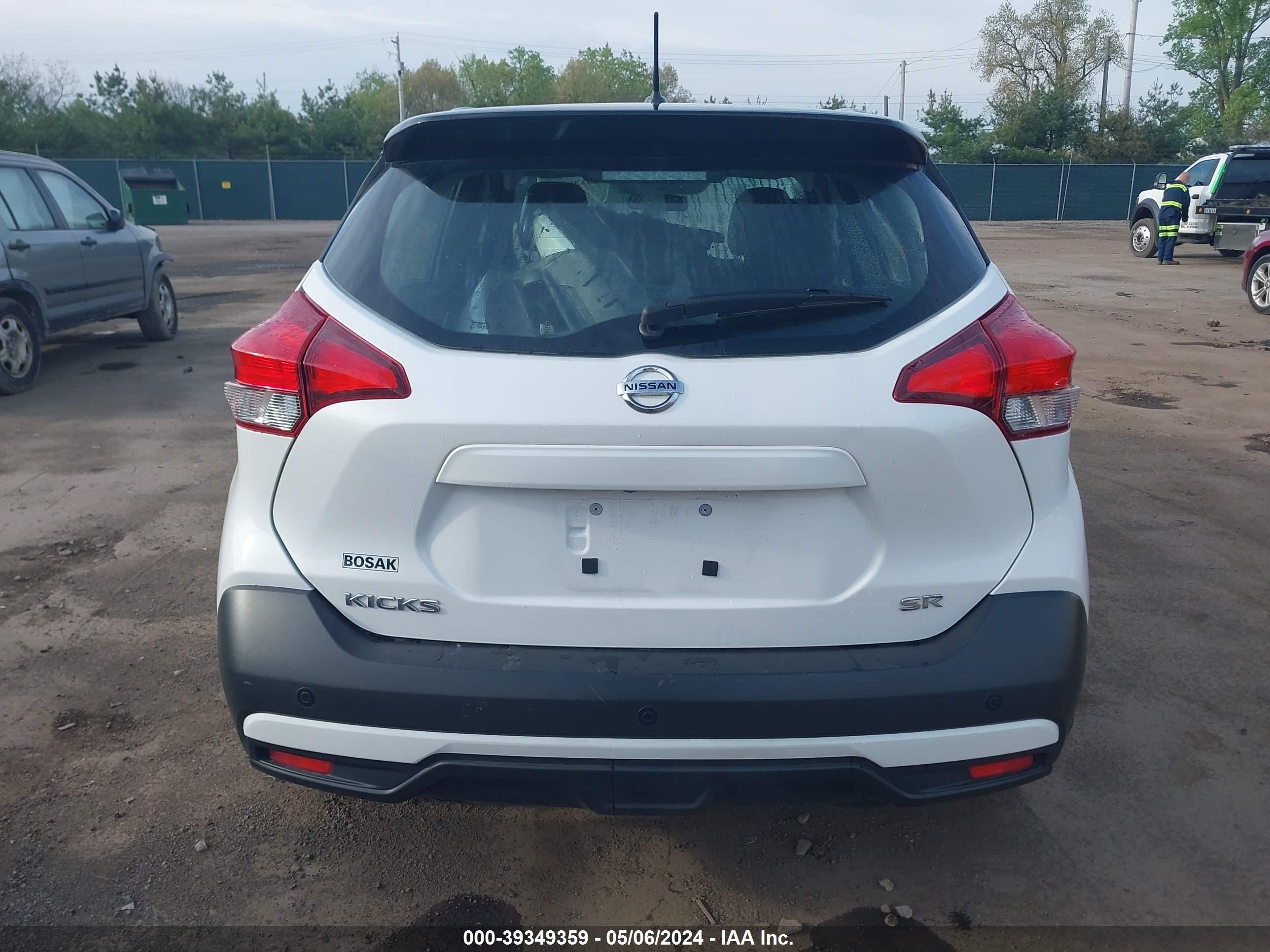 Photo 16 VIN: 3N1CP5CU7KL568159 - NISSAN KICKS 