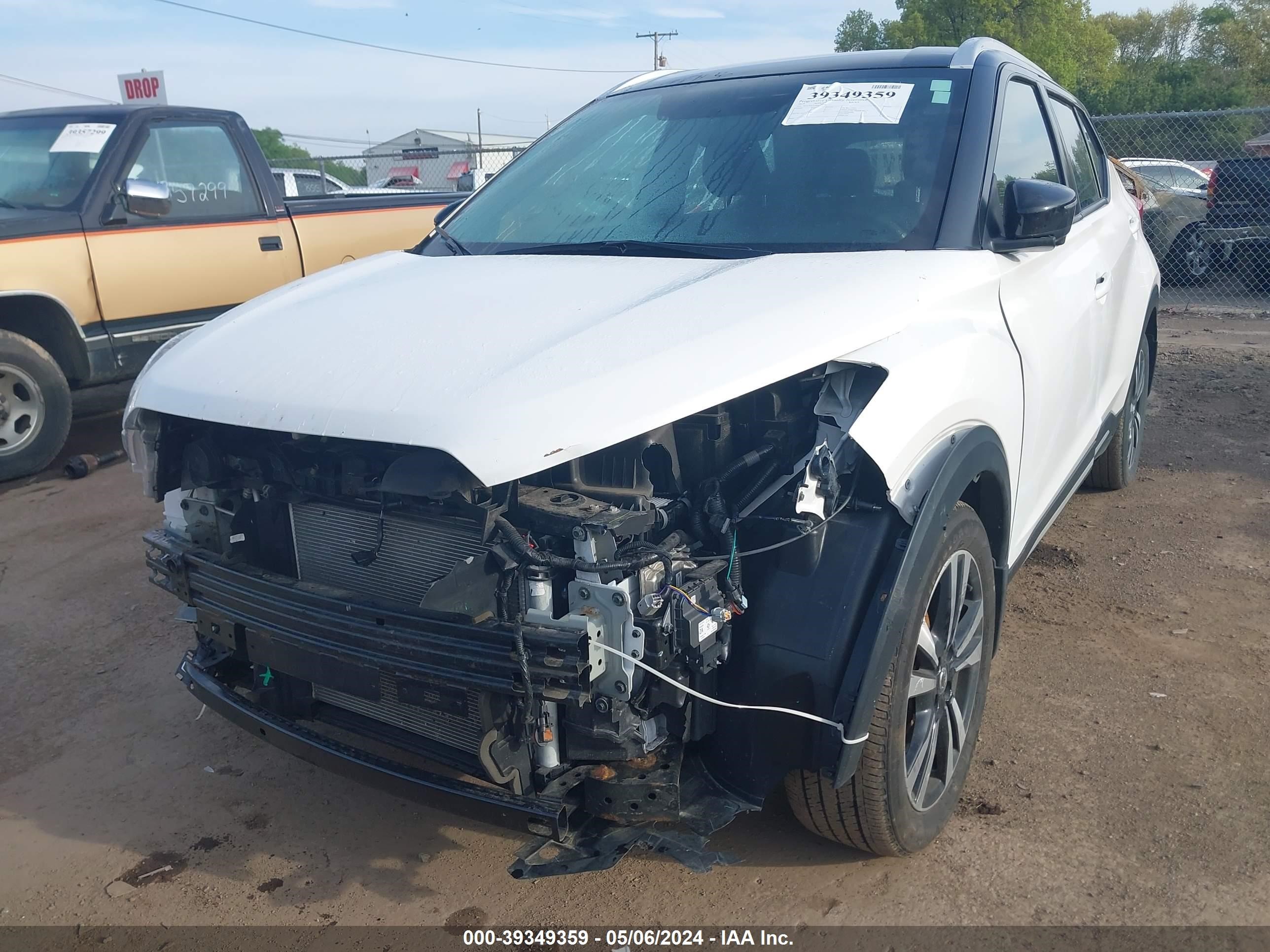 Photo 5 VIN: 3N1CP5CU7KL568159 - NISSAN KICKS 