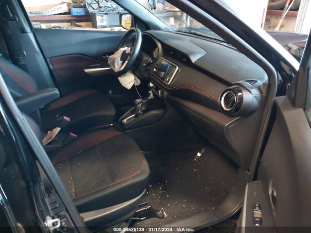 Photo 4 VIN: 3N1CP5CU8JL507739 - NISSAN KICKS 