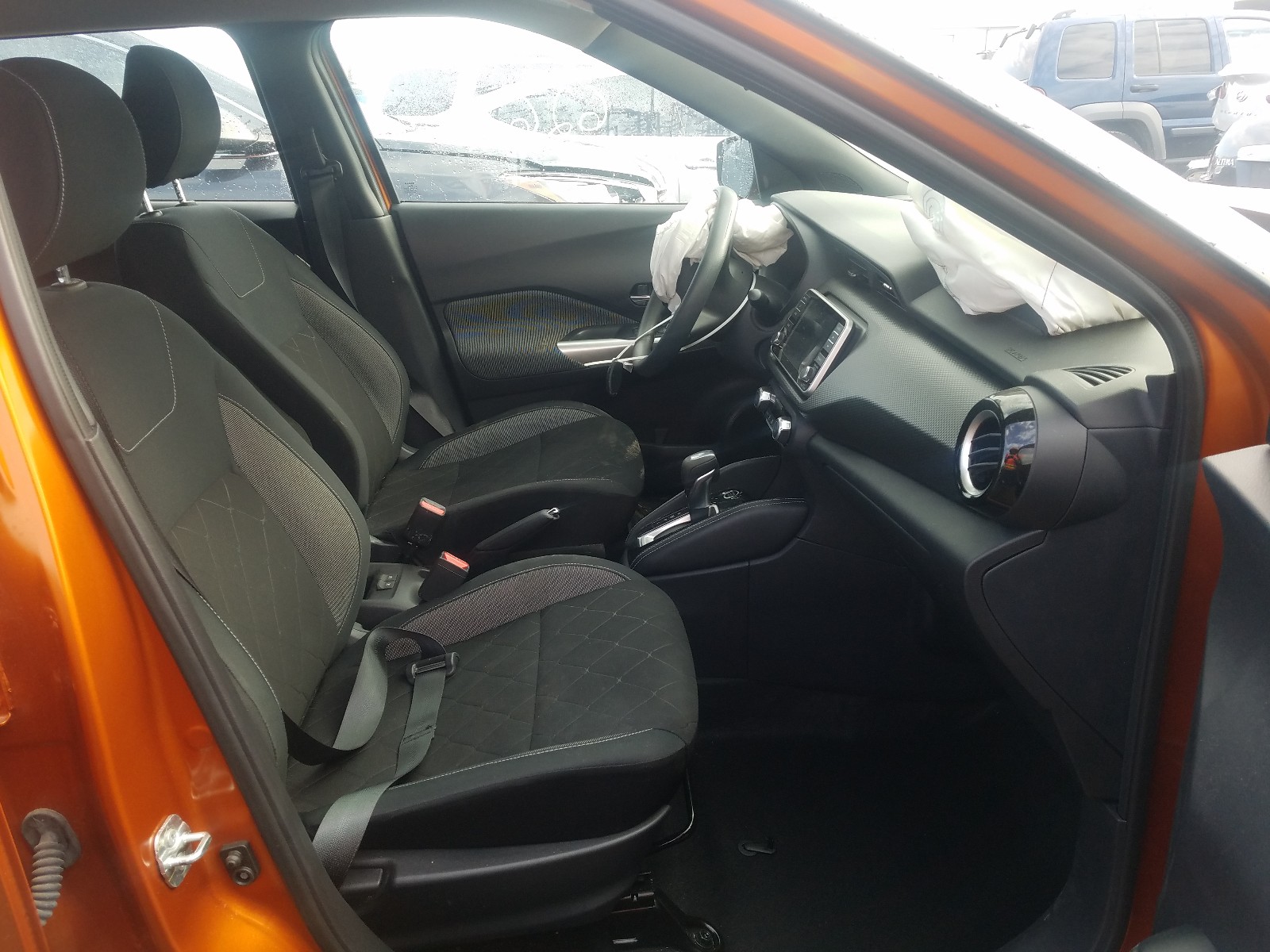 Photo 4 VIN: 3N1CP5CU8JL525254 - NISSAN KICKS S 