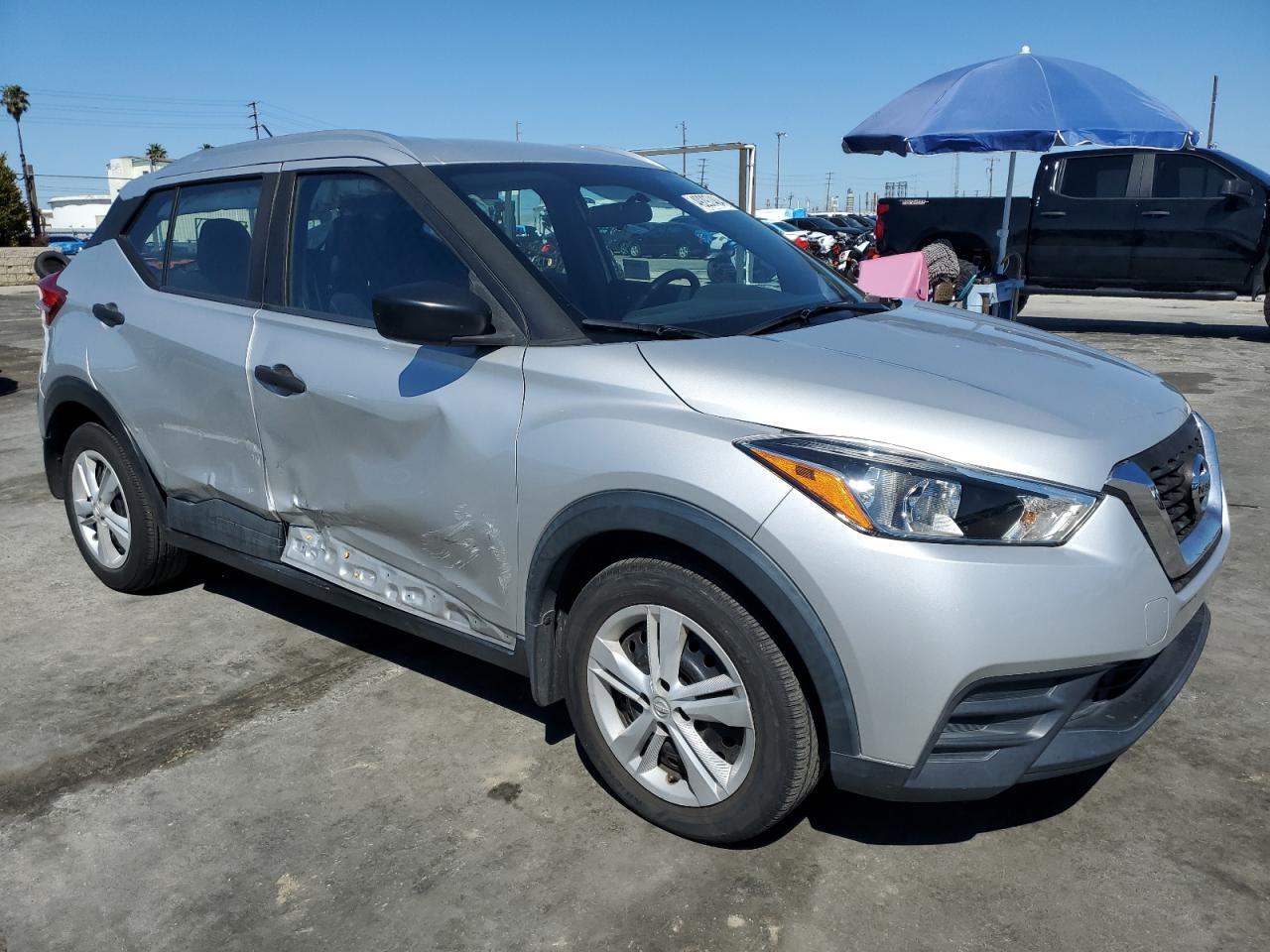 Photo 3 VIN: 3N1CP5CU8JL542426 - NISSAN KICKS 