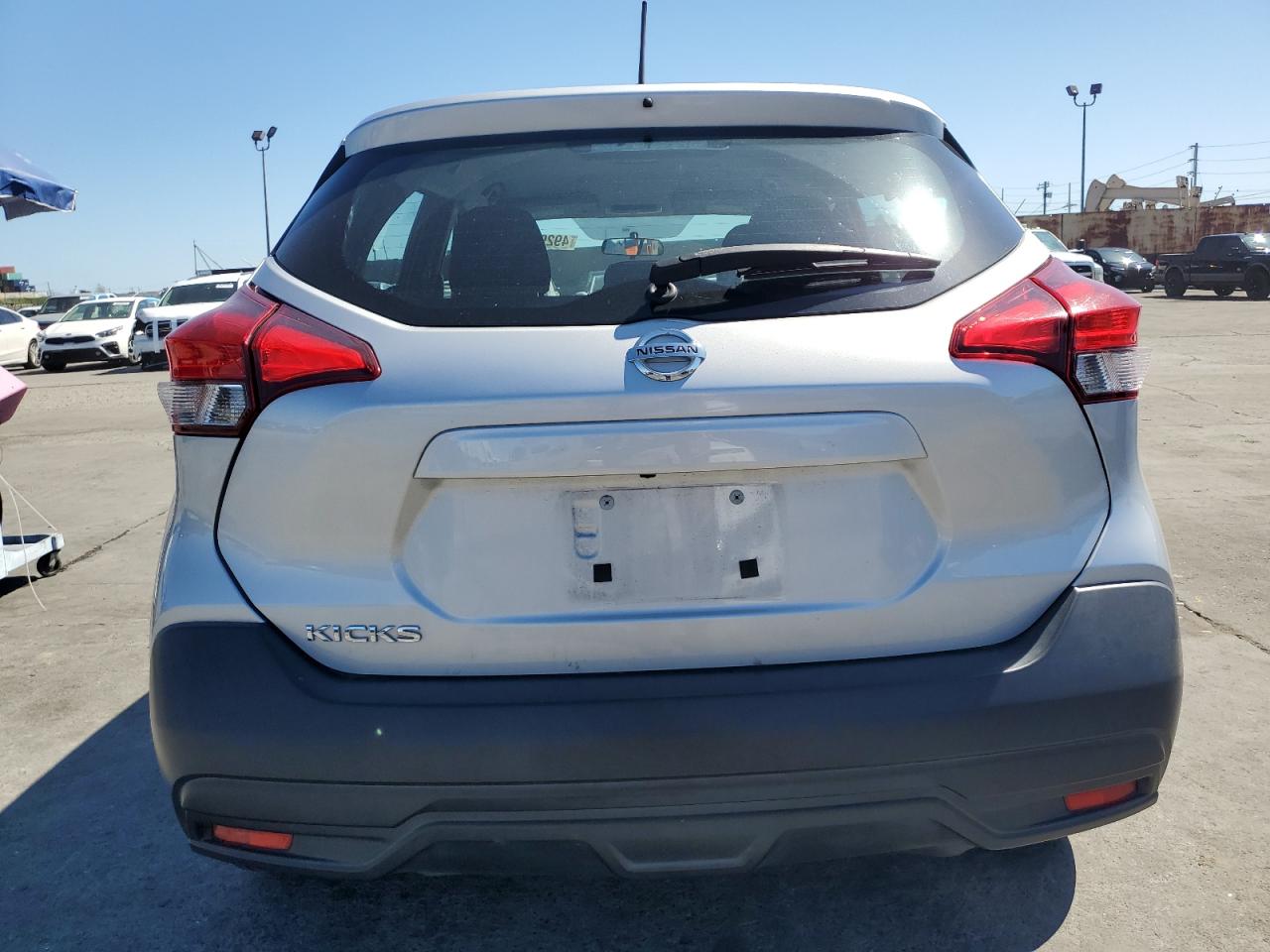 Photo 5 VIN: 3N1CP5CU8JL542426 - NISSAN KICKS 