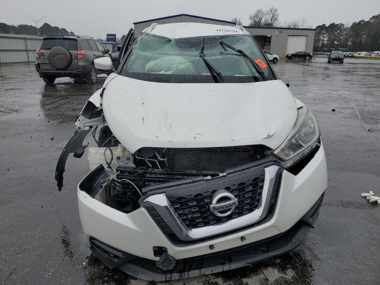 Photo 4 VIN: 3N1CP5CU8KL539057 - NISSAN KICKS 