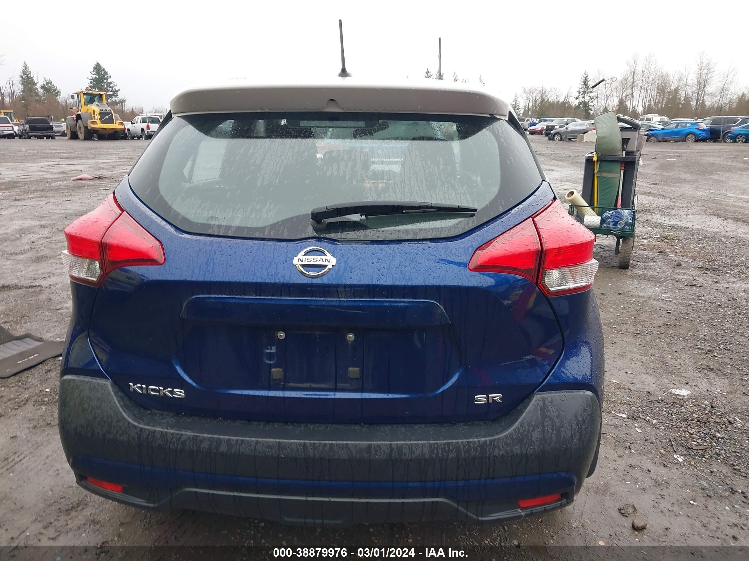 Photo 15 VIN: 3N1CP5CU9JL506101 - NISSAN KICKS 