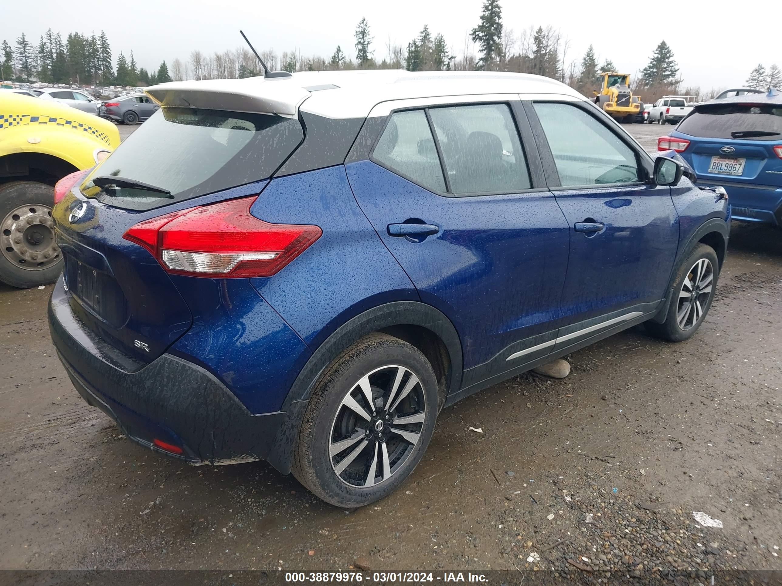 Photo 3 VIN: 3N1CP5CU9JL506101 - NISSAN KICKS 