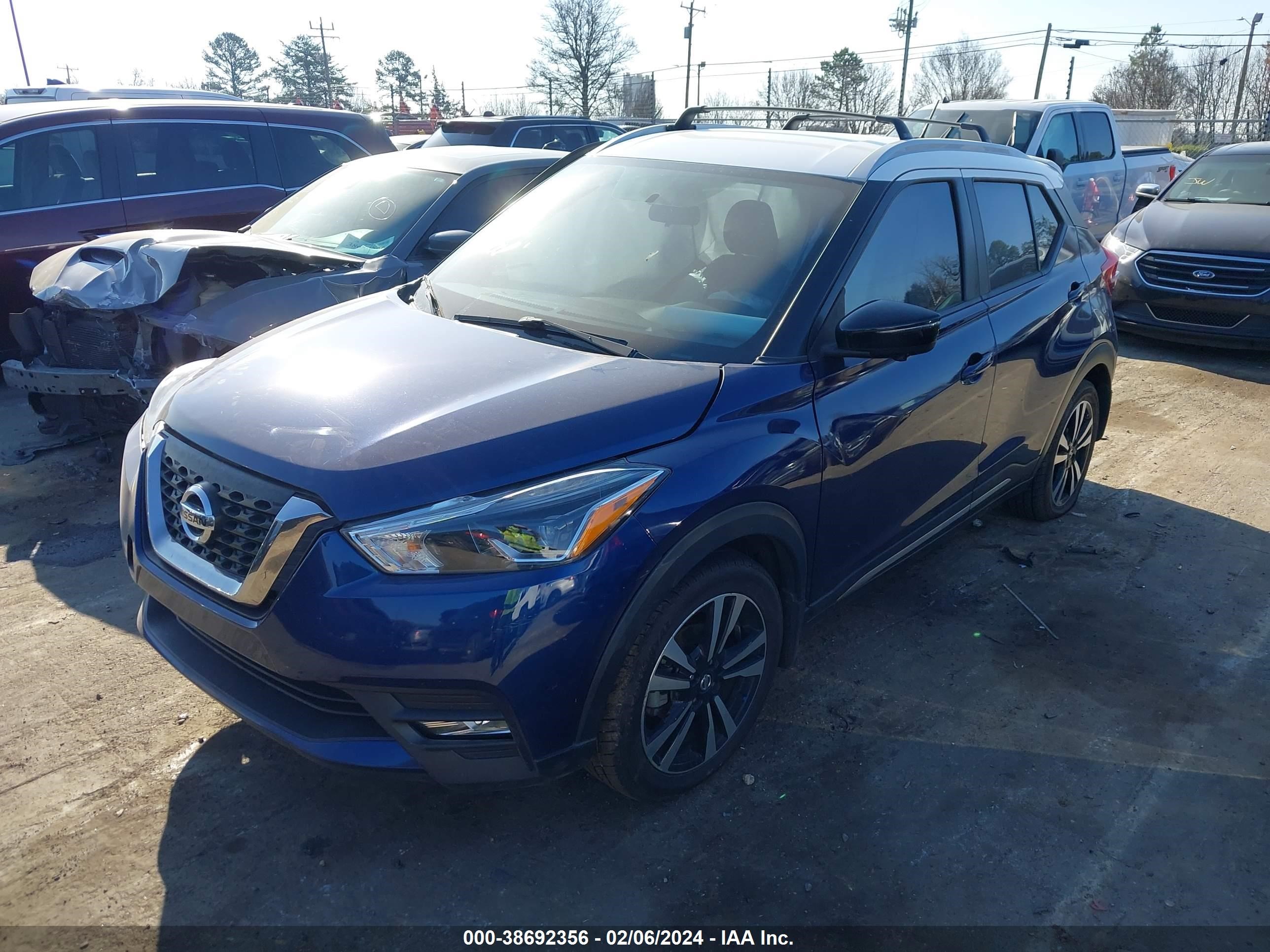 Photo 1 VIN: 3N1CP5CU9JL508639 - NISSAN KICKS 