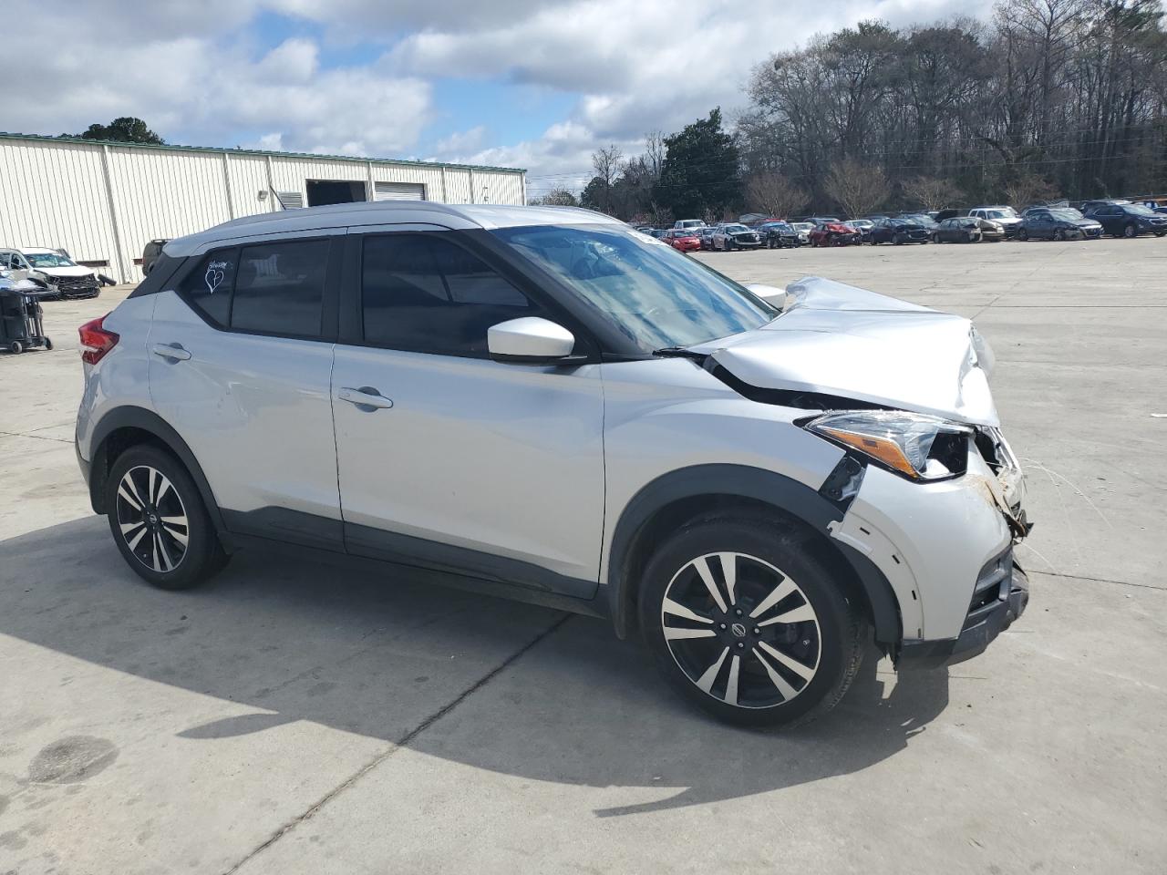 Photo 3 VIN: 3N1CP5CU9JL510388 - NISSAN KICKS 