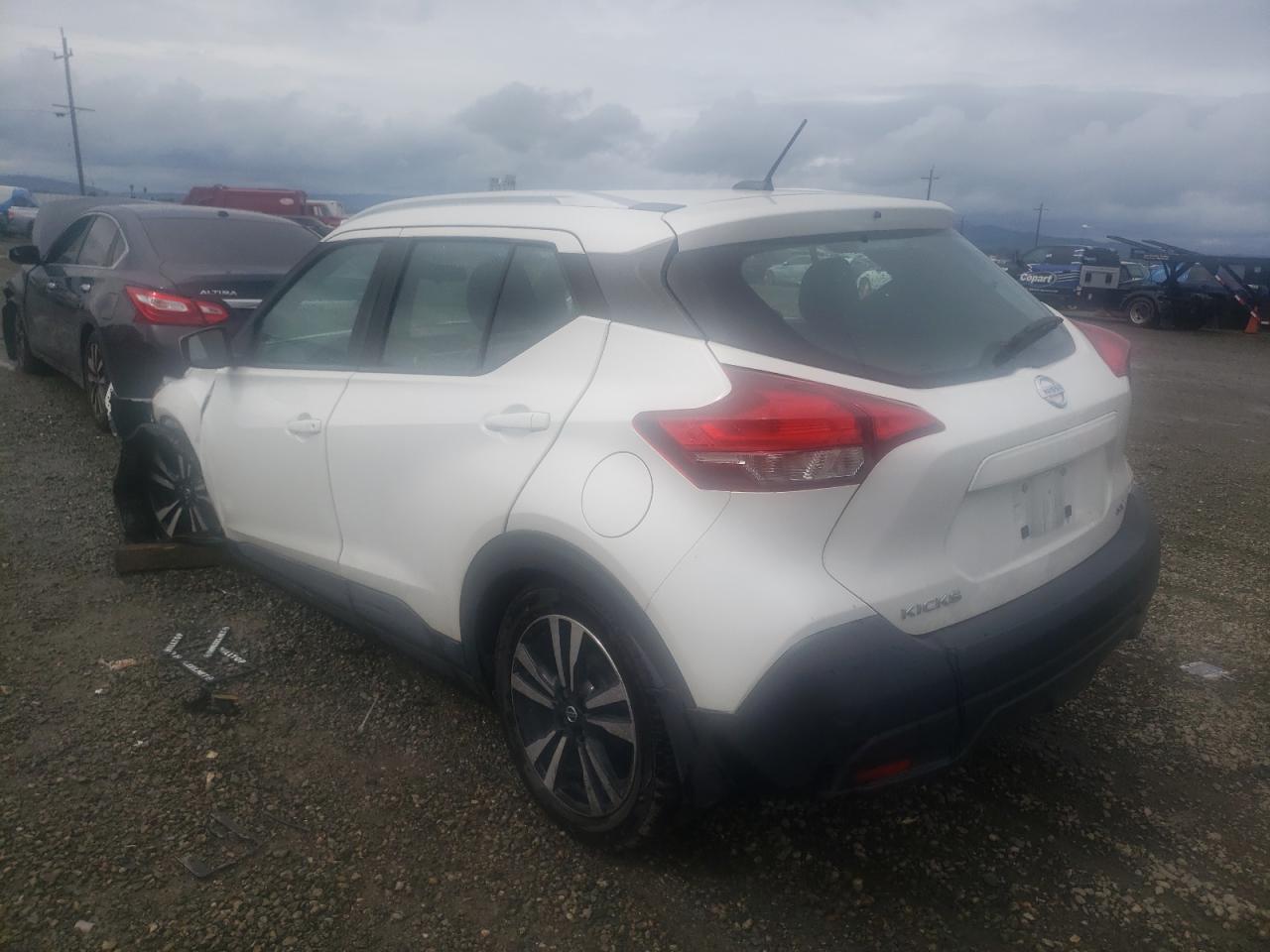 Photo 1 VIN: 3N1CP5CU9JL513548 - NISSAN KICKS 